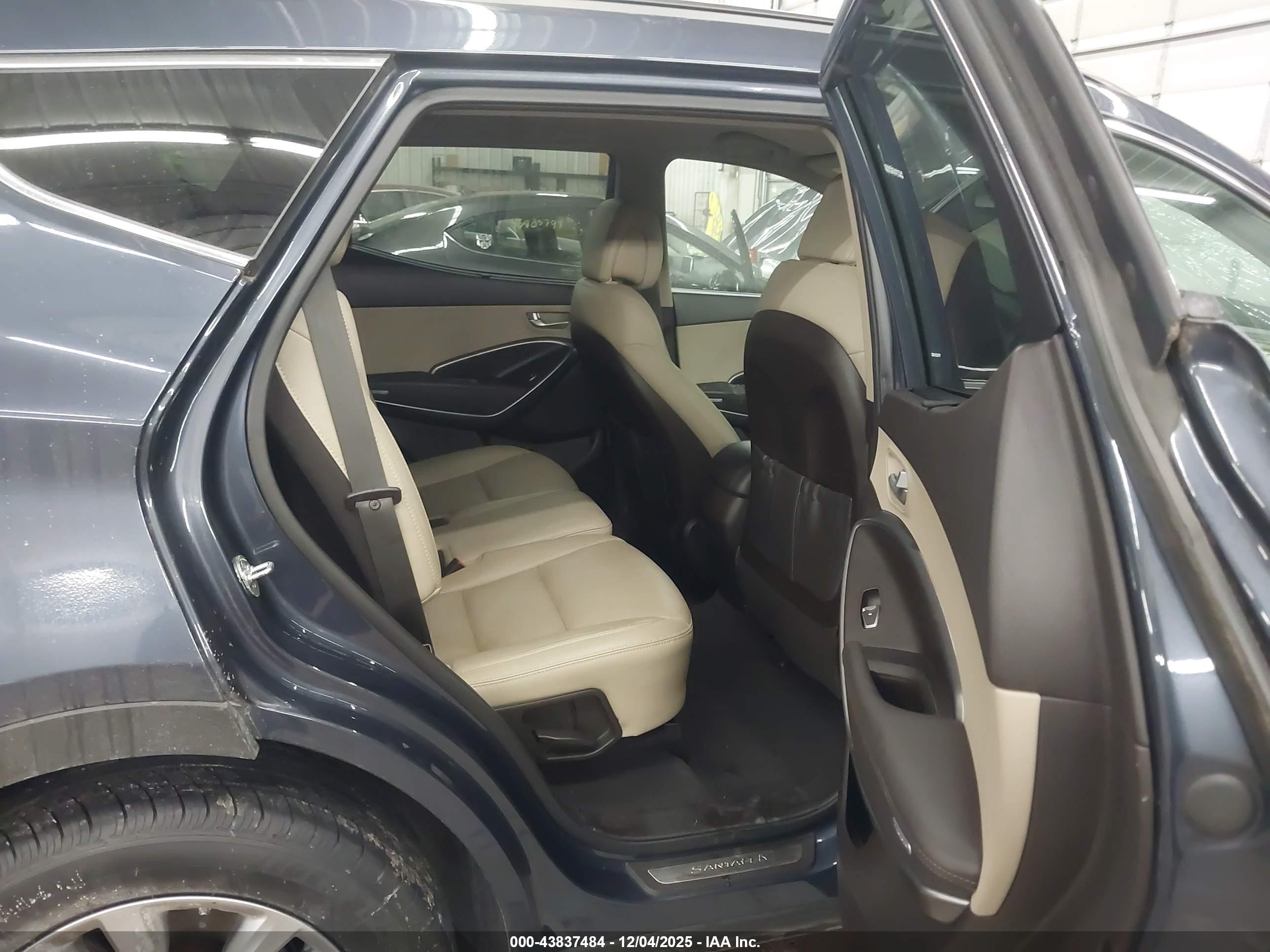 HYUNDAI SANTA image 8