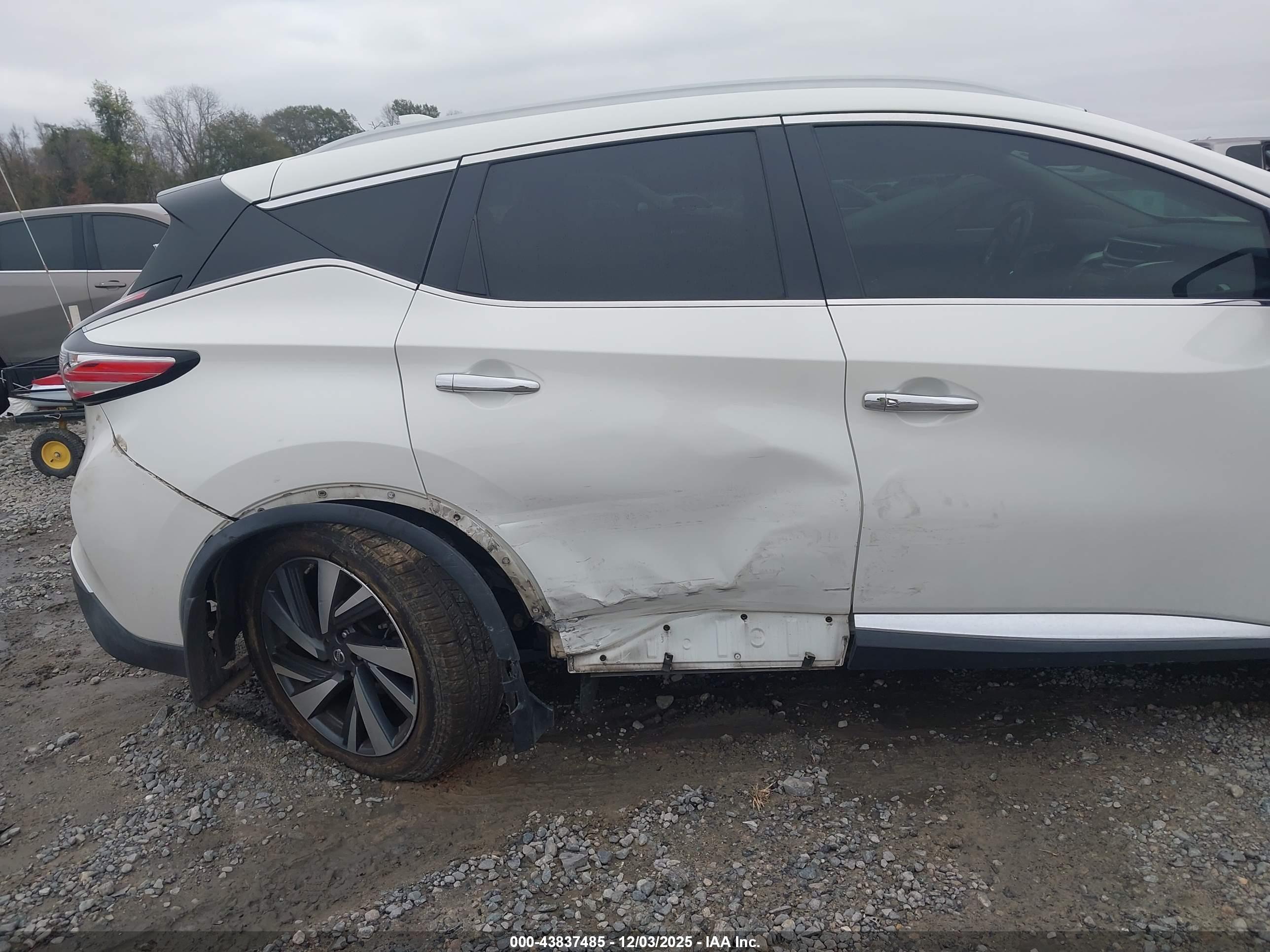 NISSAN MURANO image 6