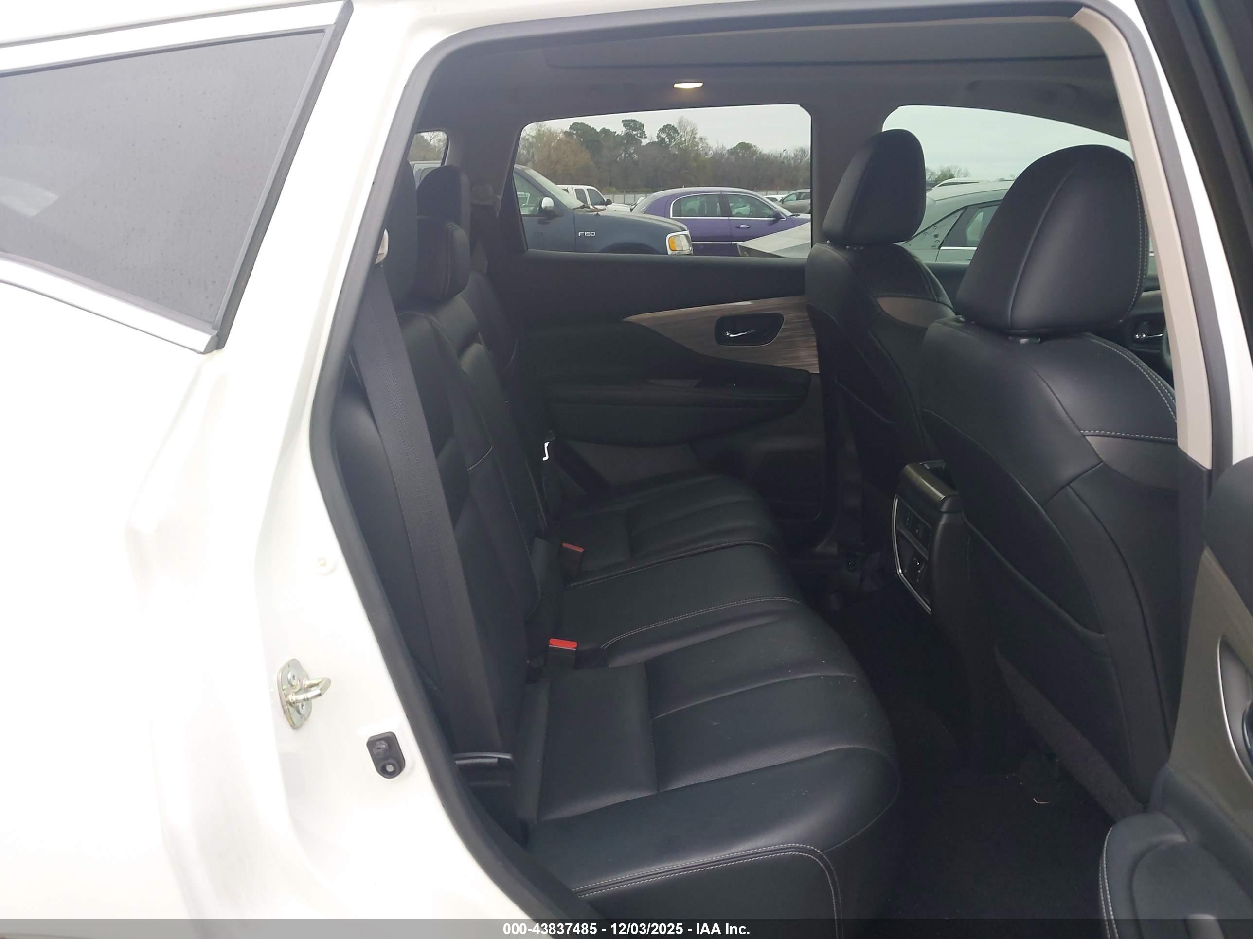 NISSAN MURANO image 8