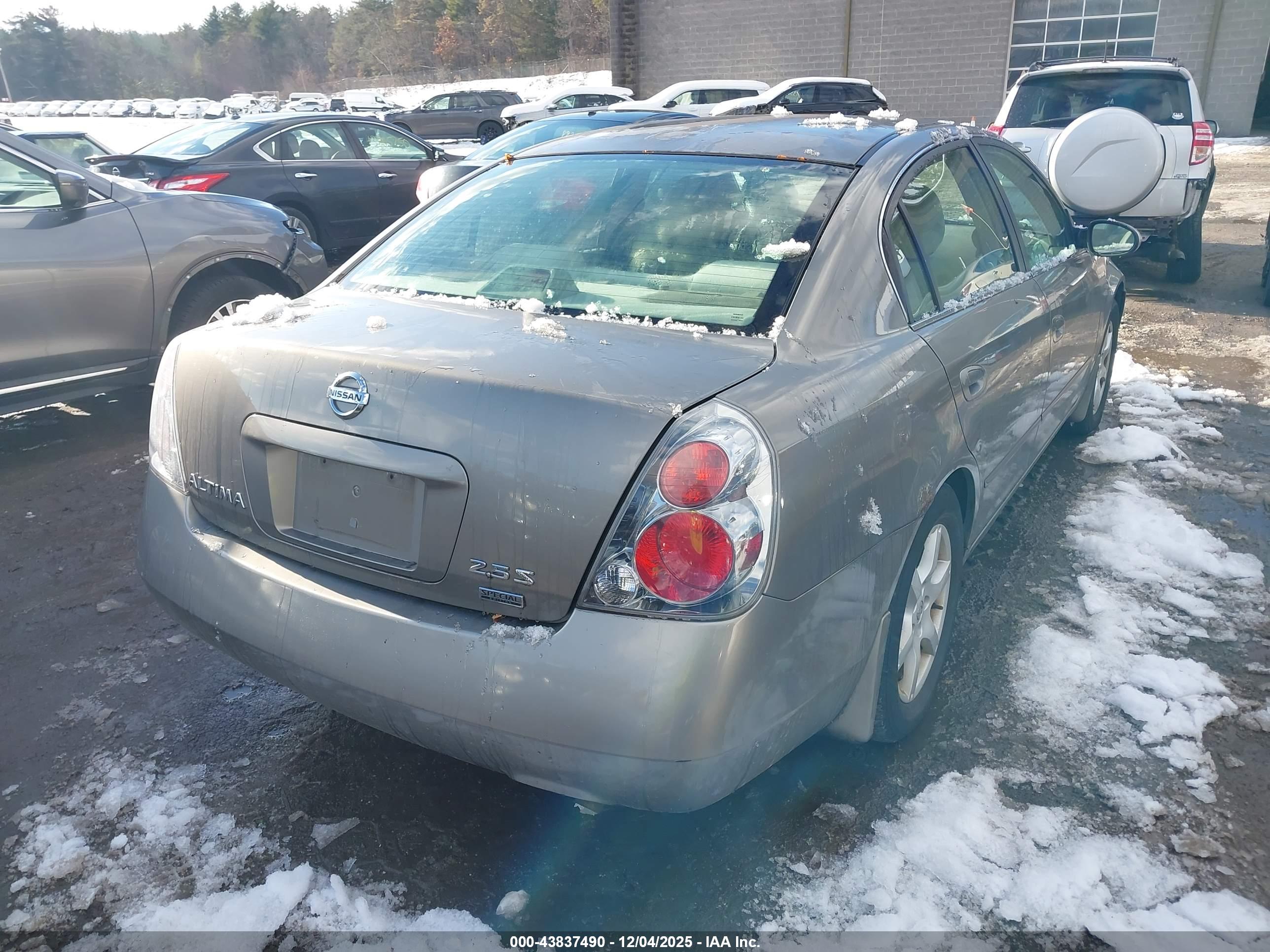 NISSAN ALTIMA image 4