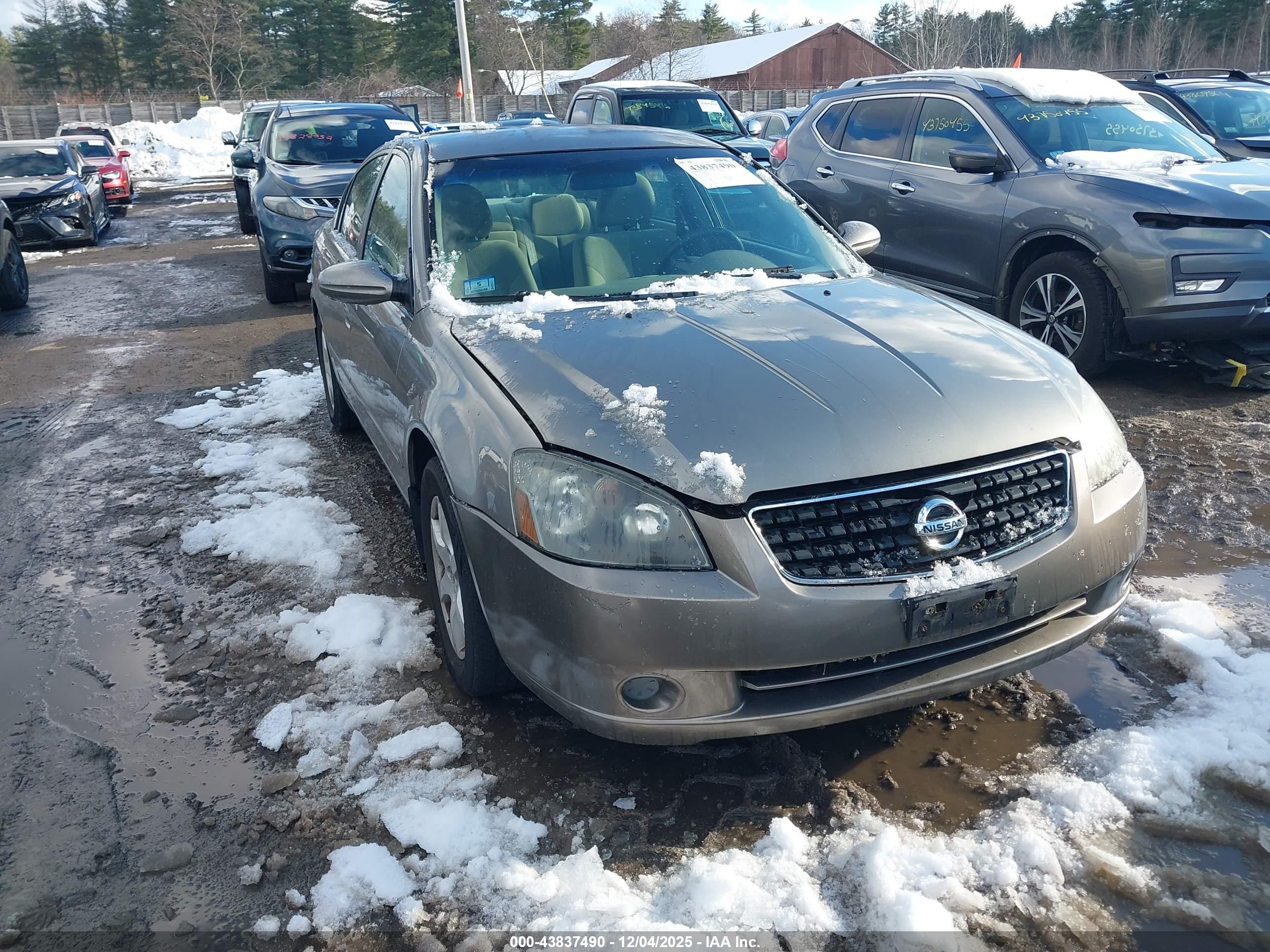 NISSAN ALTIMA image 6