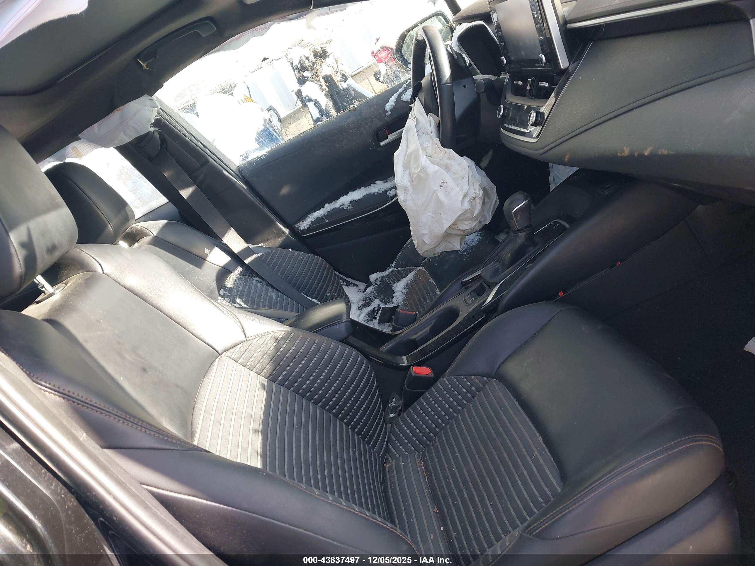 TOYOTA COROLLA image 5