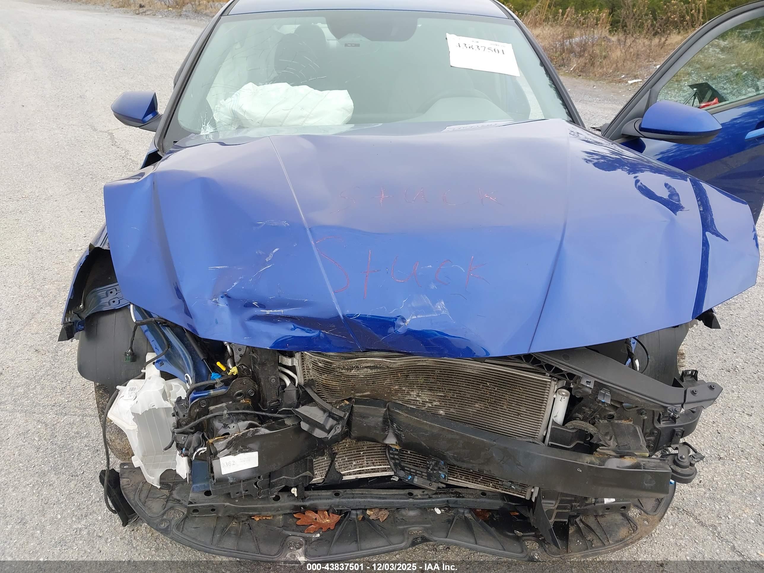 HYUNDAI ELANTRA image 10