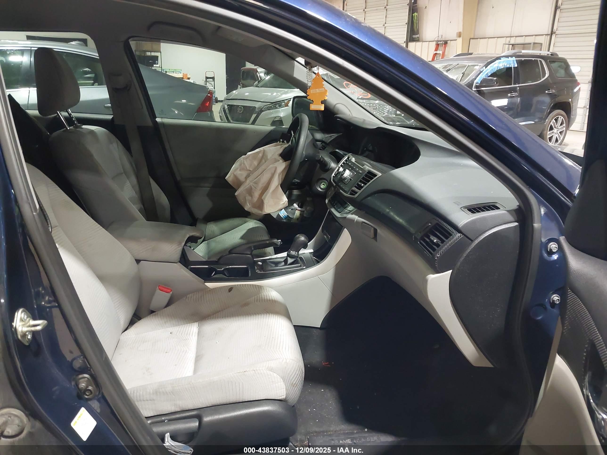 HONDA ACCORD image 5