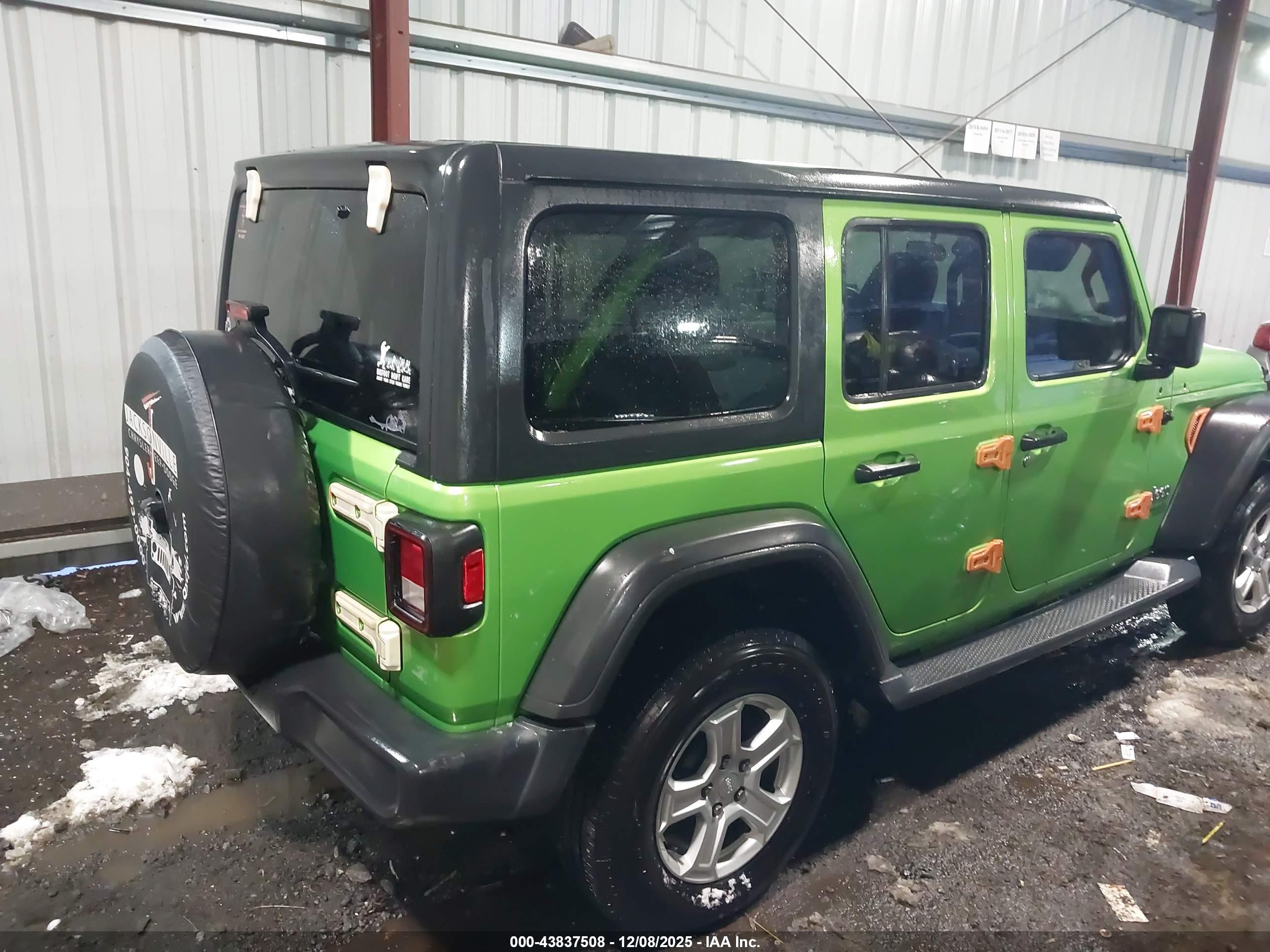 JEEP WRANGLER image 4
