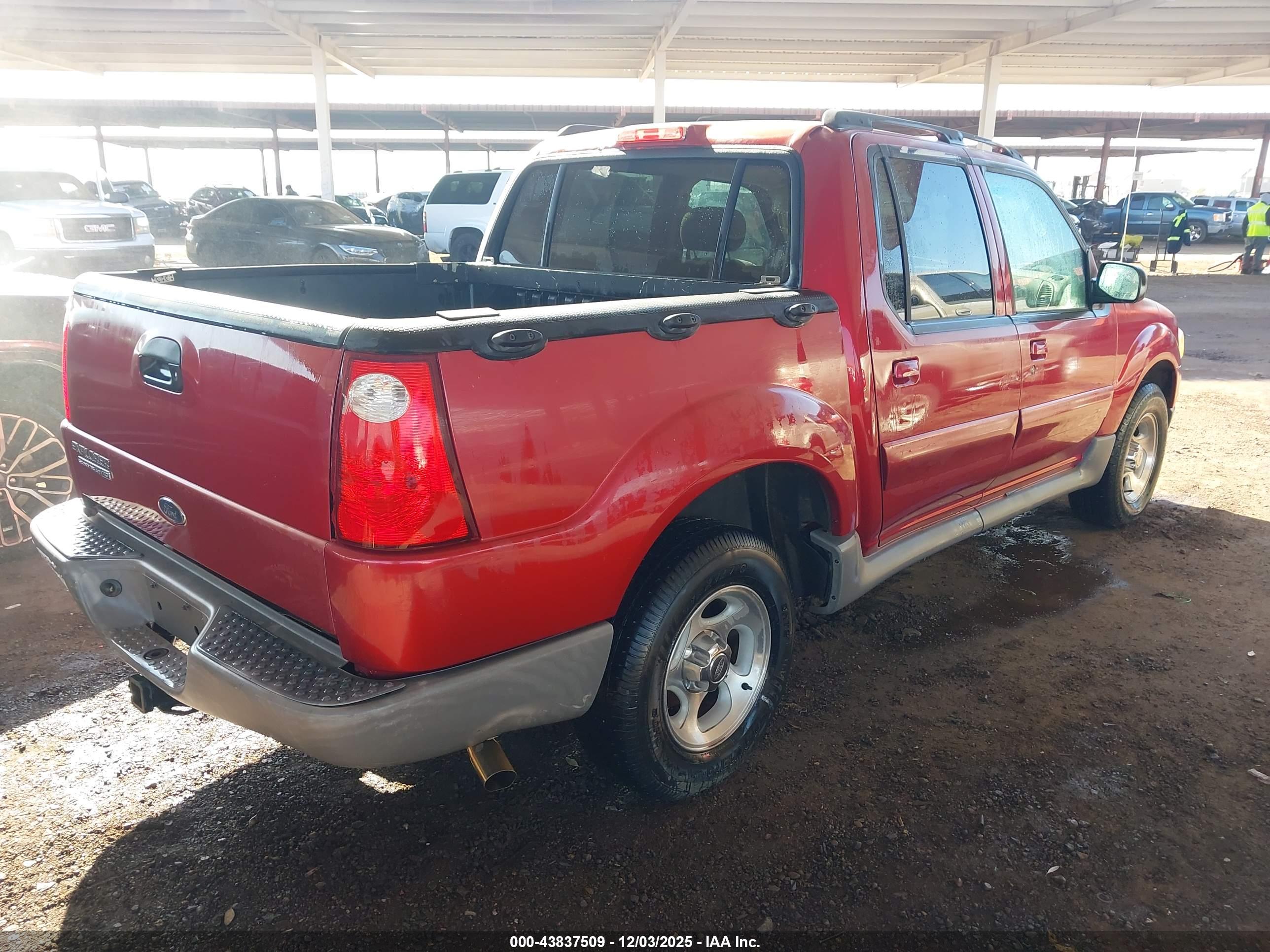 FORD EXPLORER image 4