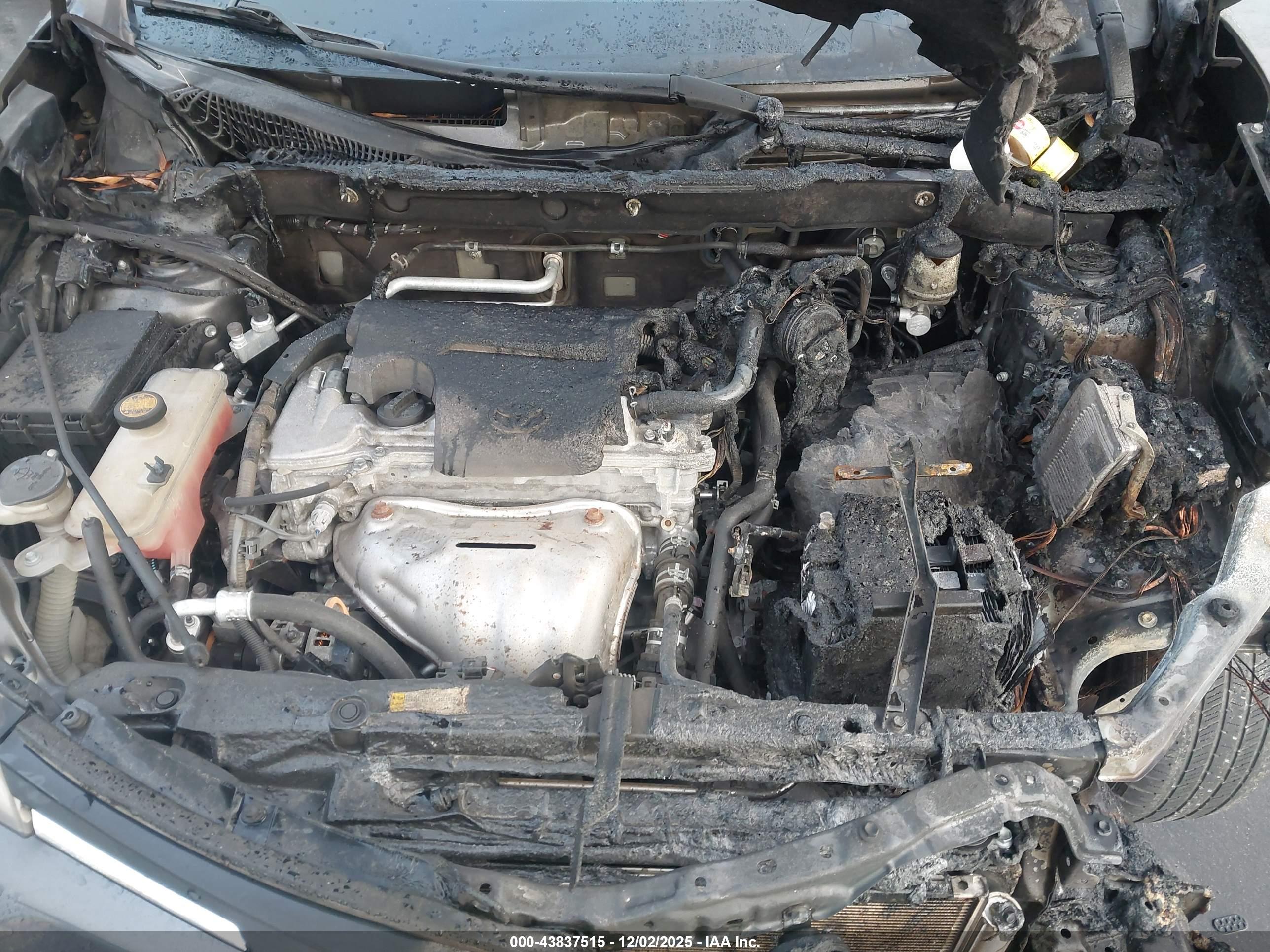 TOYOTA RAV4 image 10