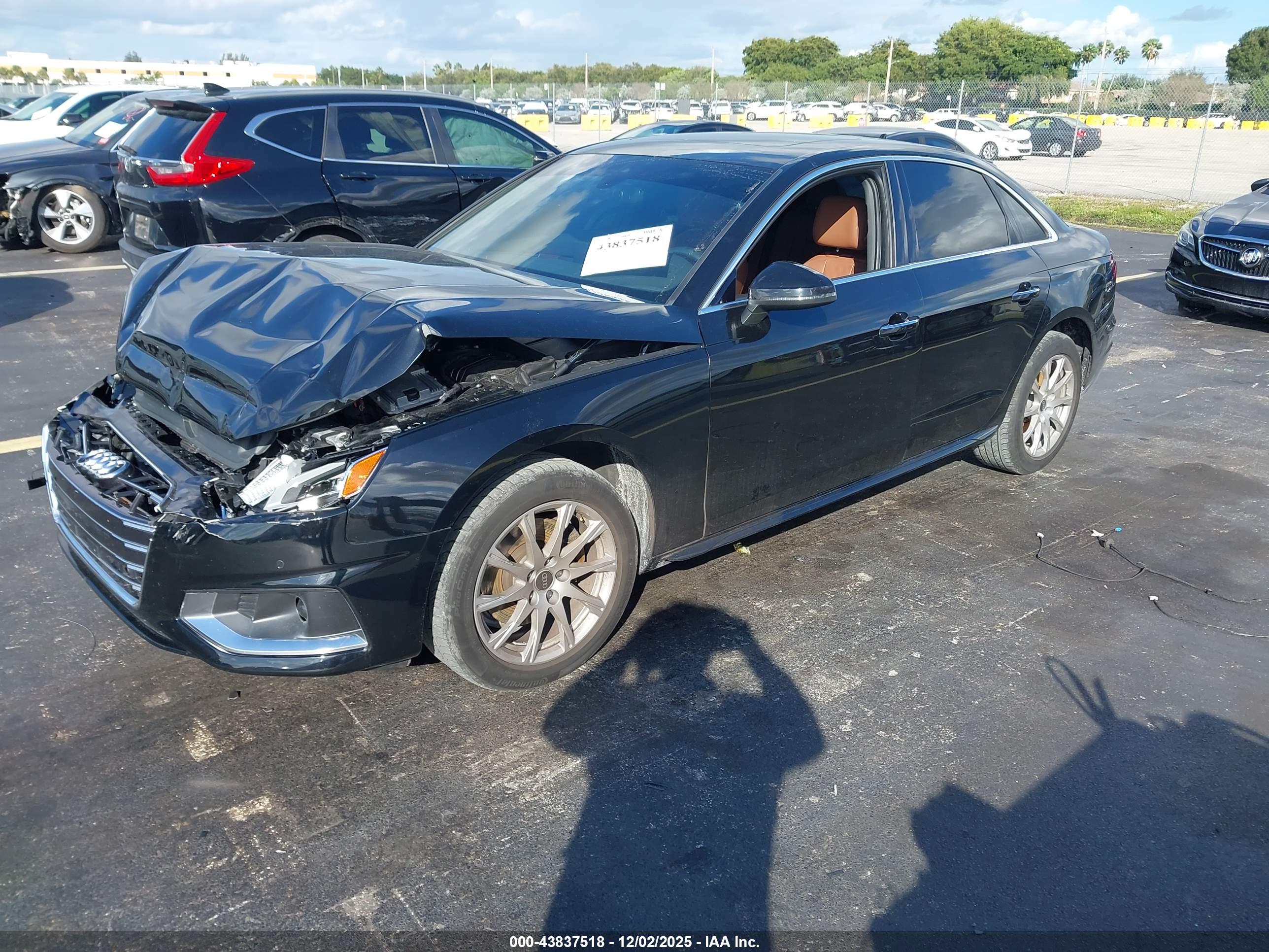 AUDI A4 image 2