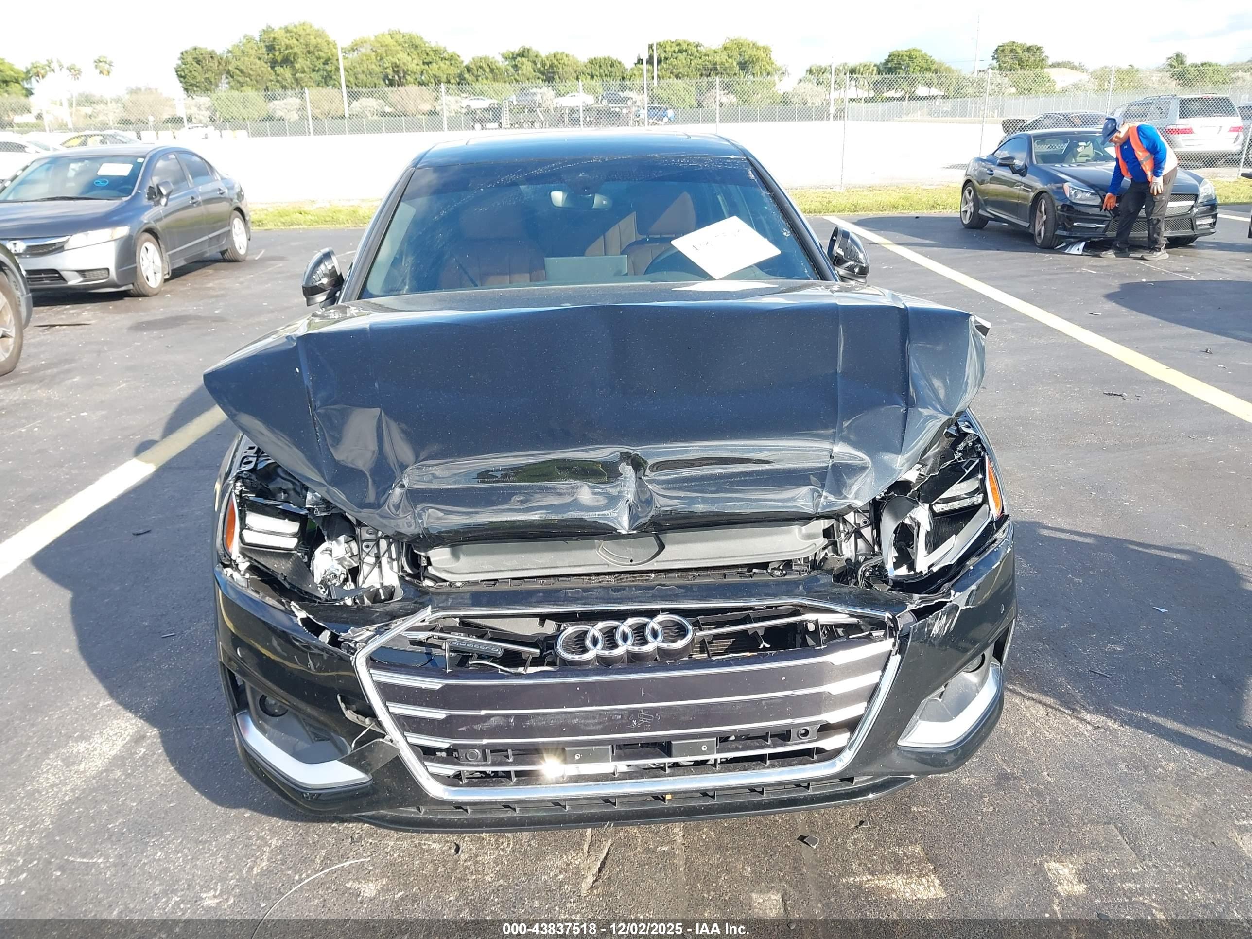 AUDI A4 image 6