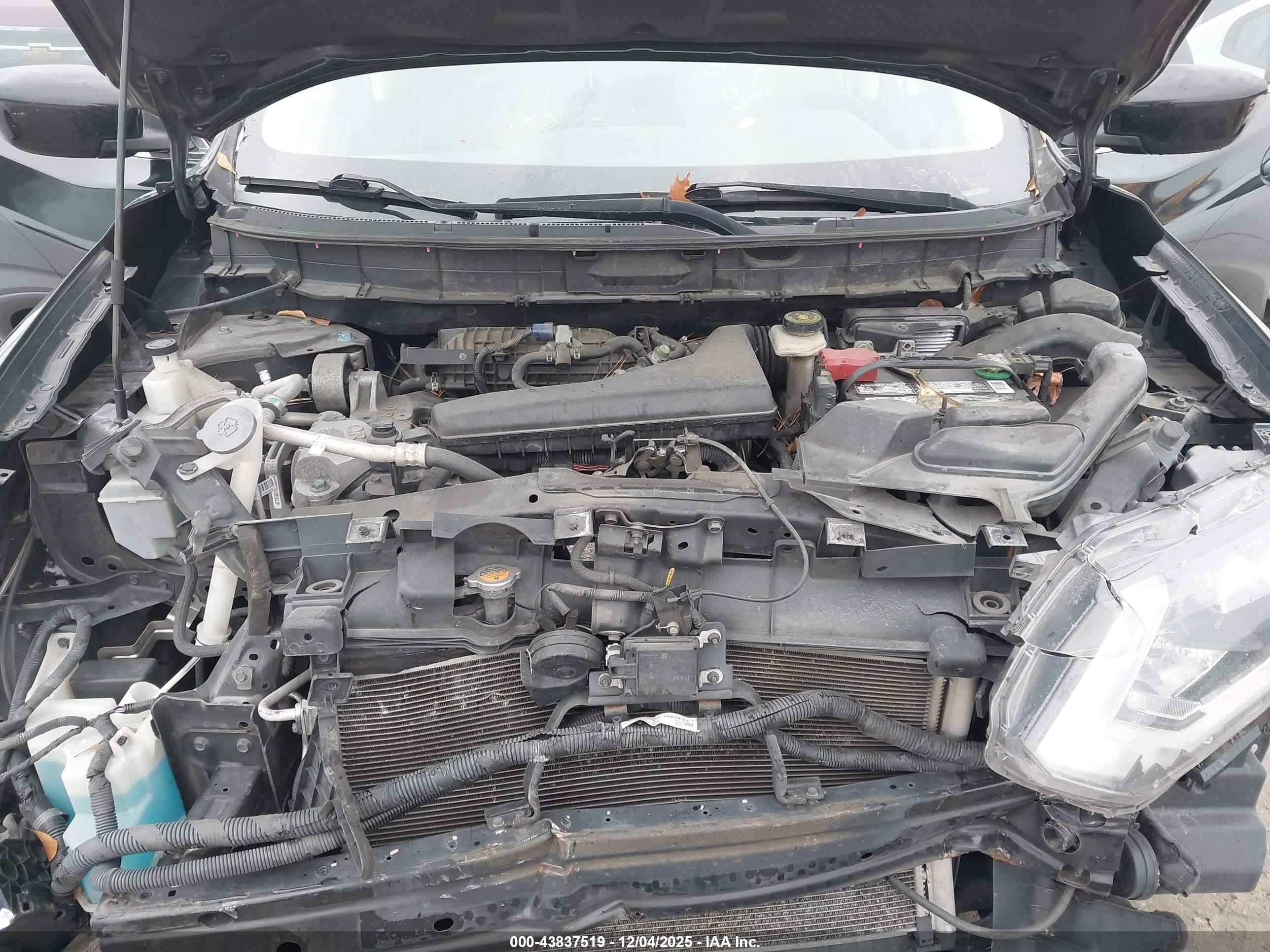 NISSAN ROGUE image 10