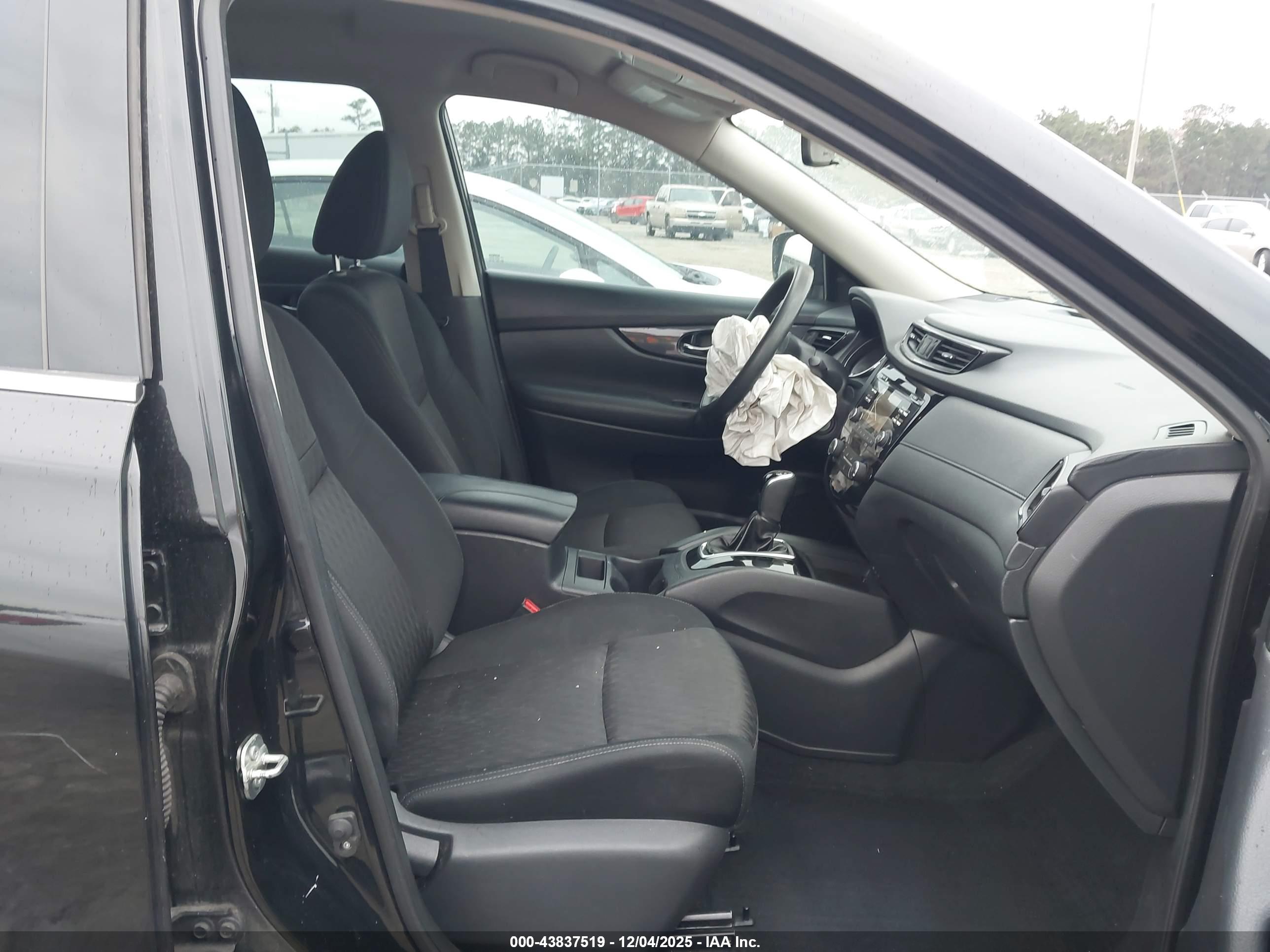 NISSAN ROGUE image 5