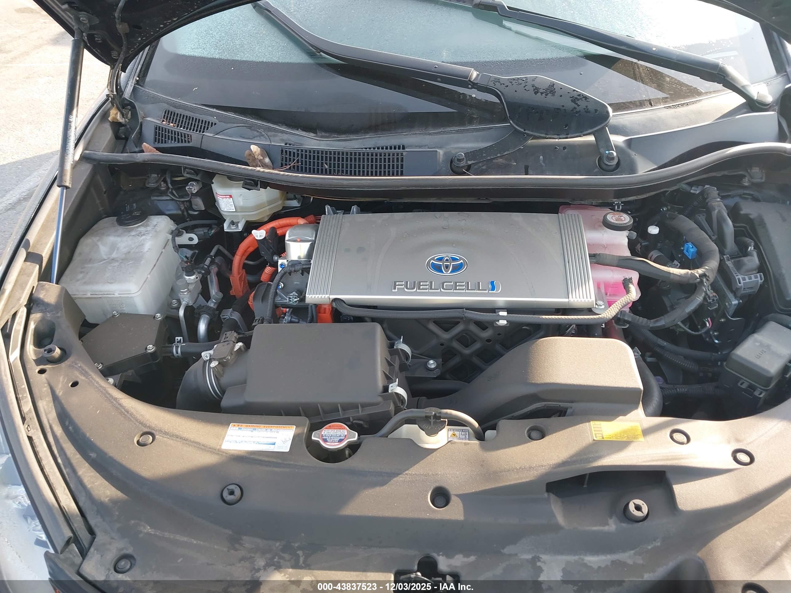 TOYOTA MIRAI image 10