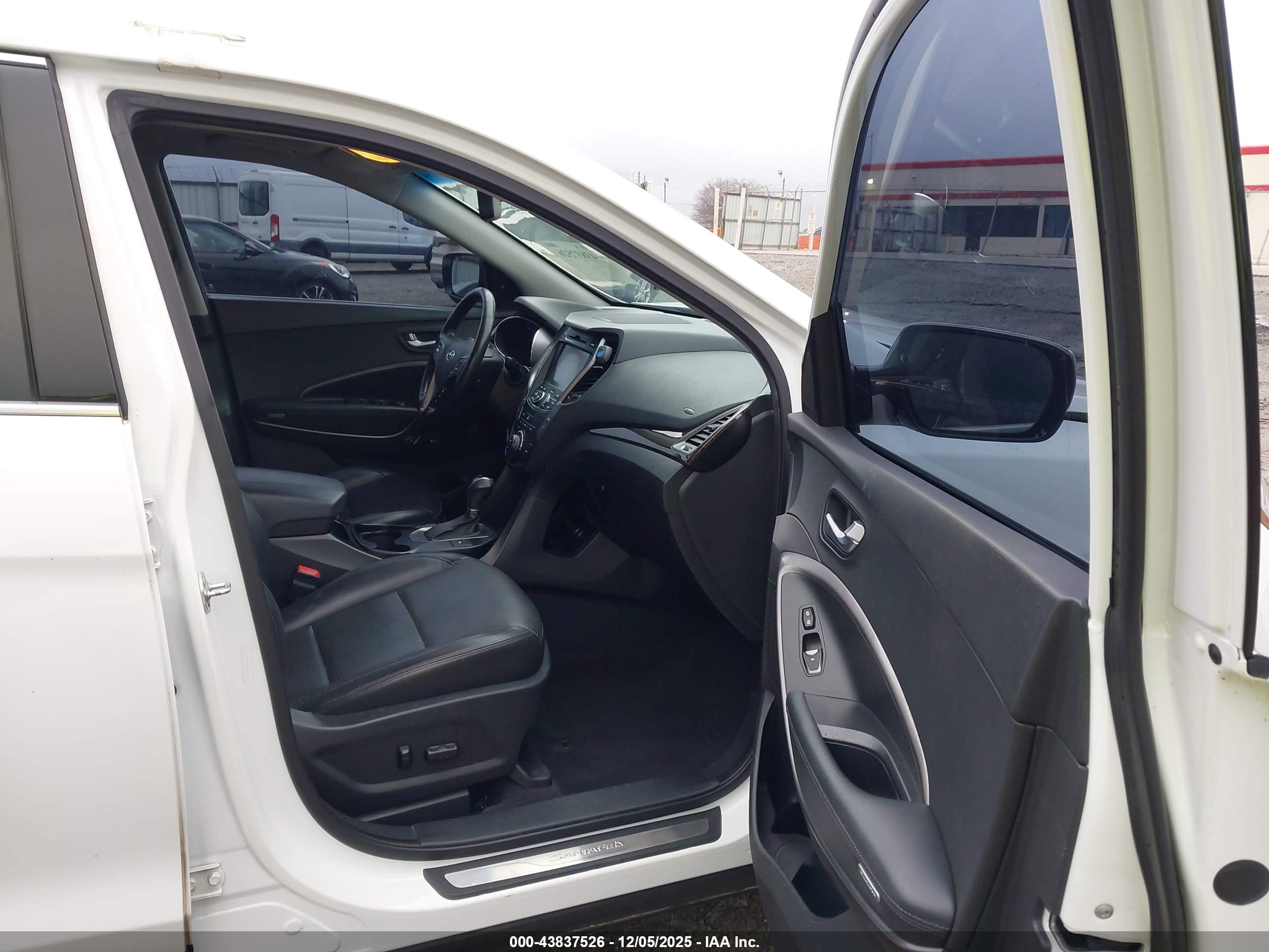 HYUNDAI SANTA image 5