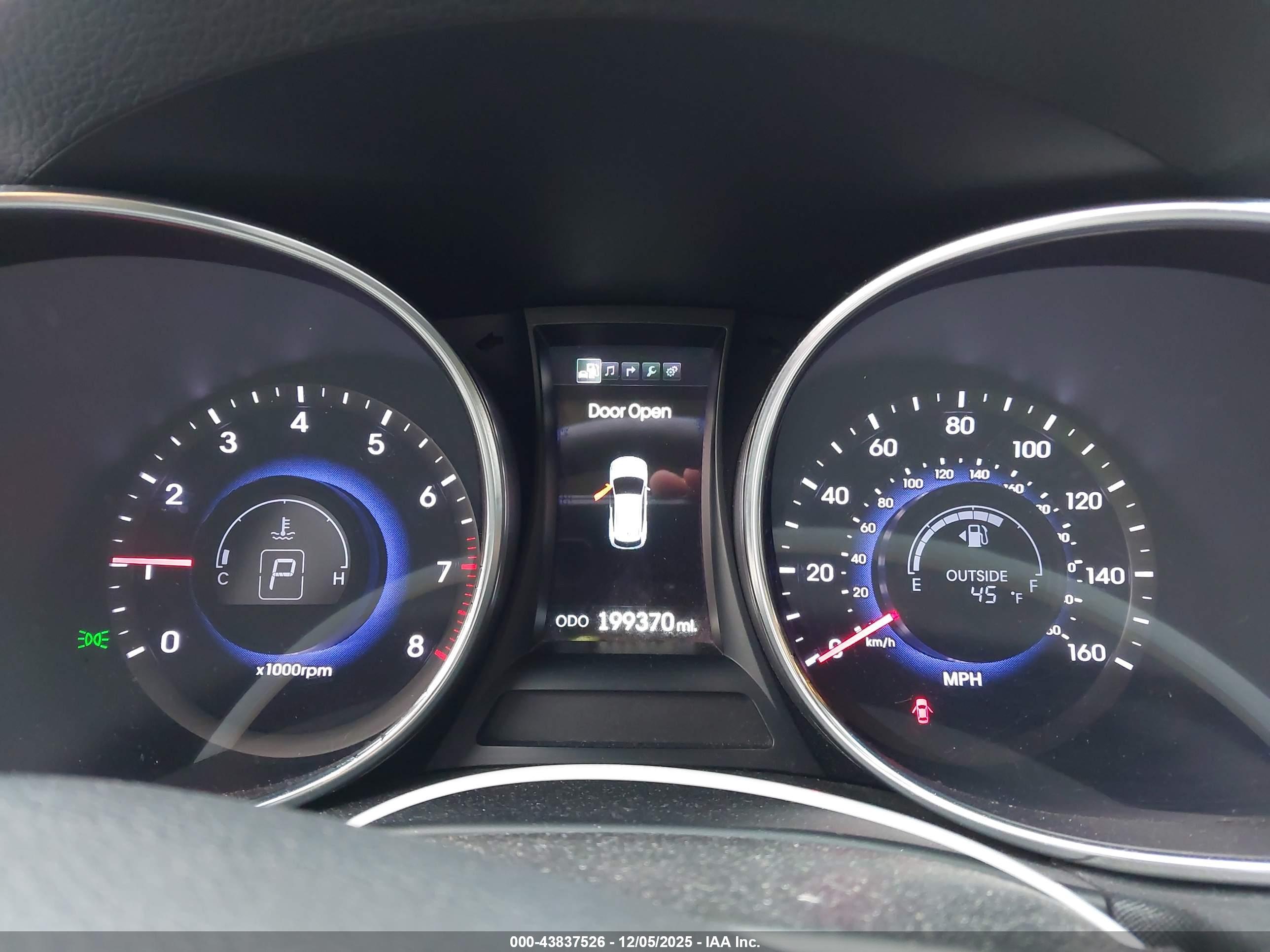 HYUNDAI SANTA image 7