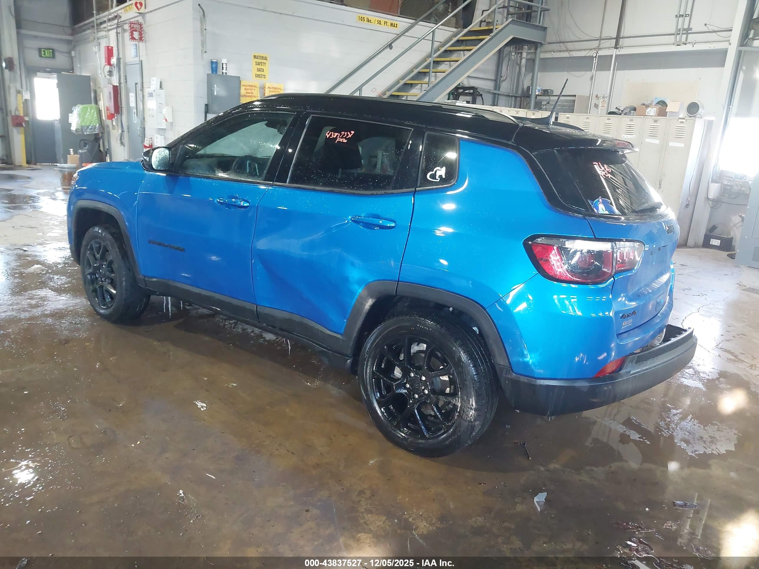 JEEP COMPASS image 3