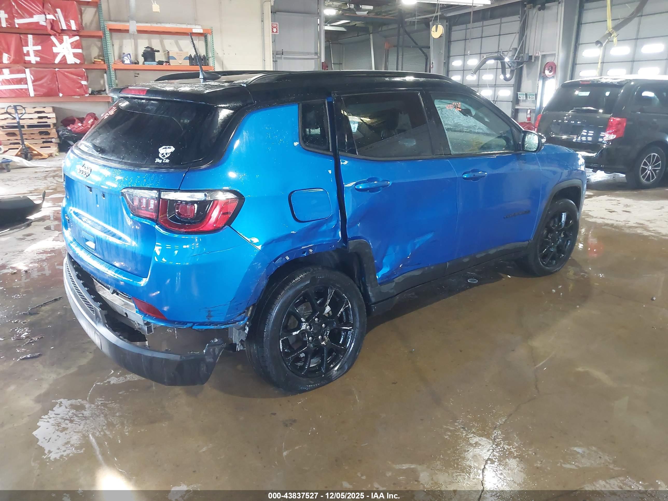 JEEP COMPASS image 4