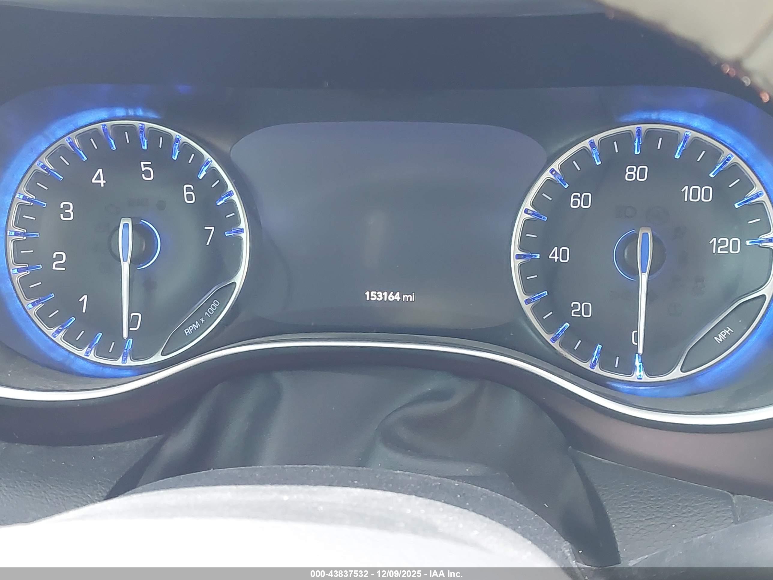 CHRYSLER PACIFICA image 7