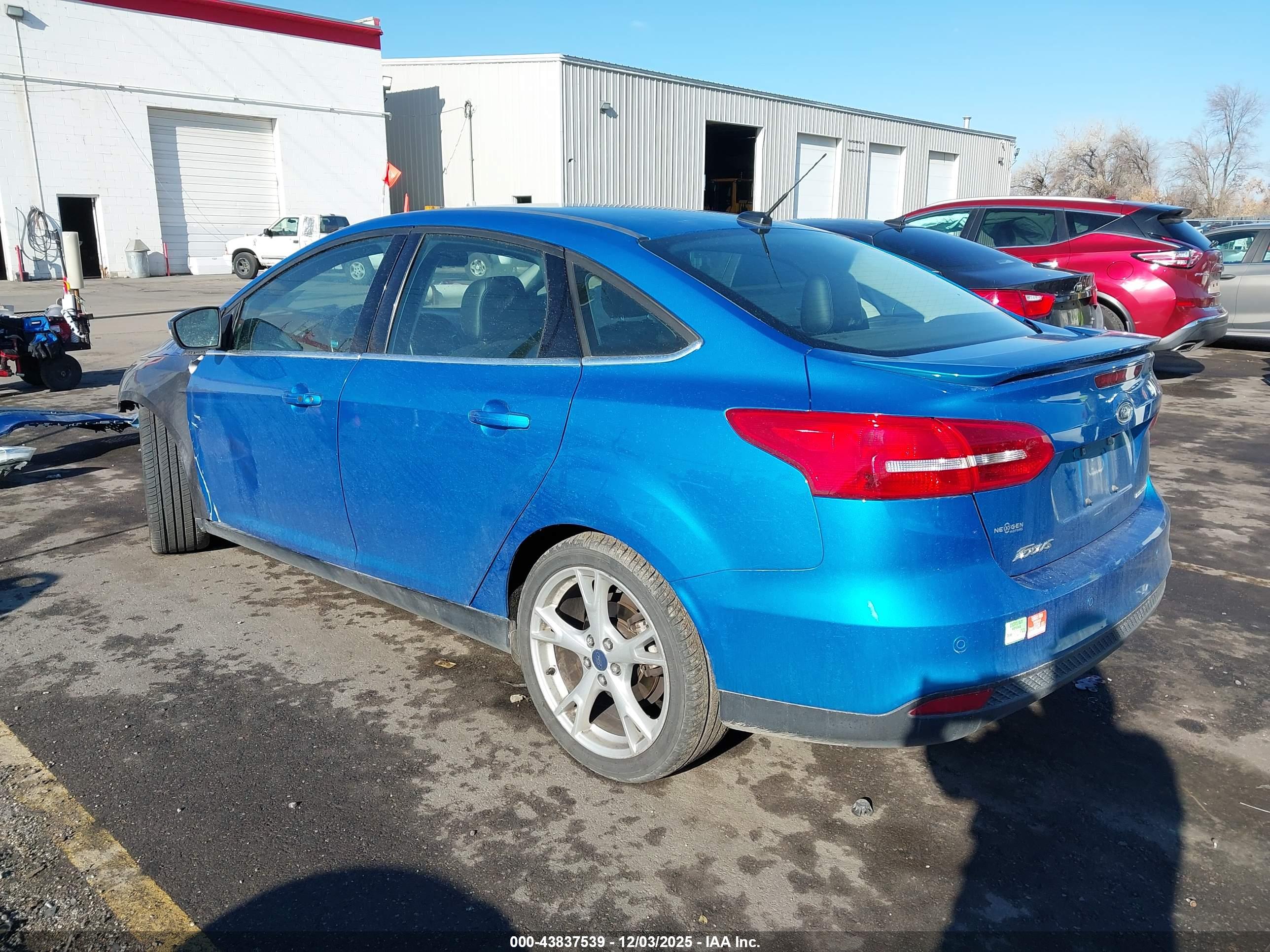 FORD FOCUS image 3