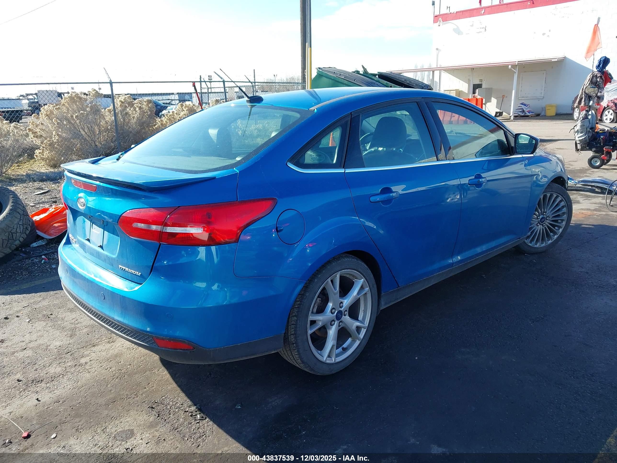 FORD FOCUS image 4