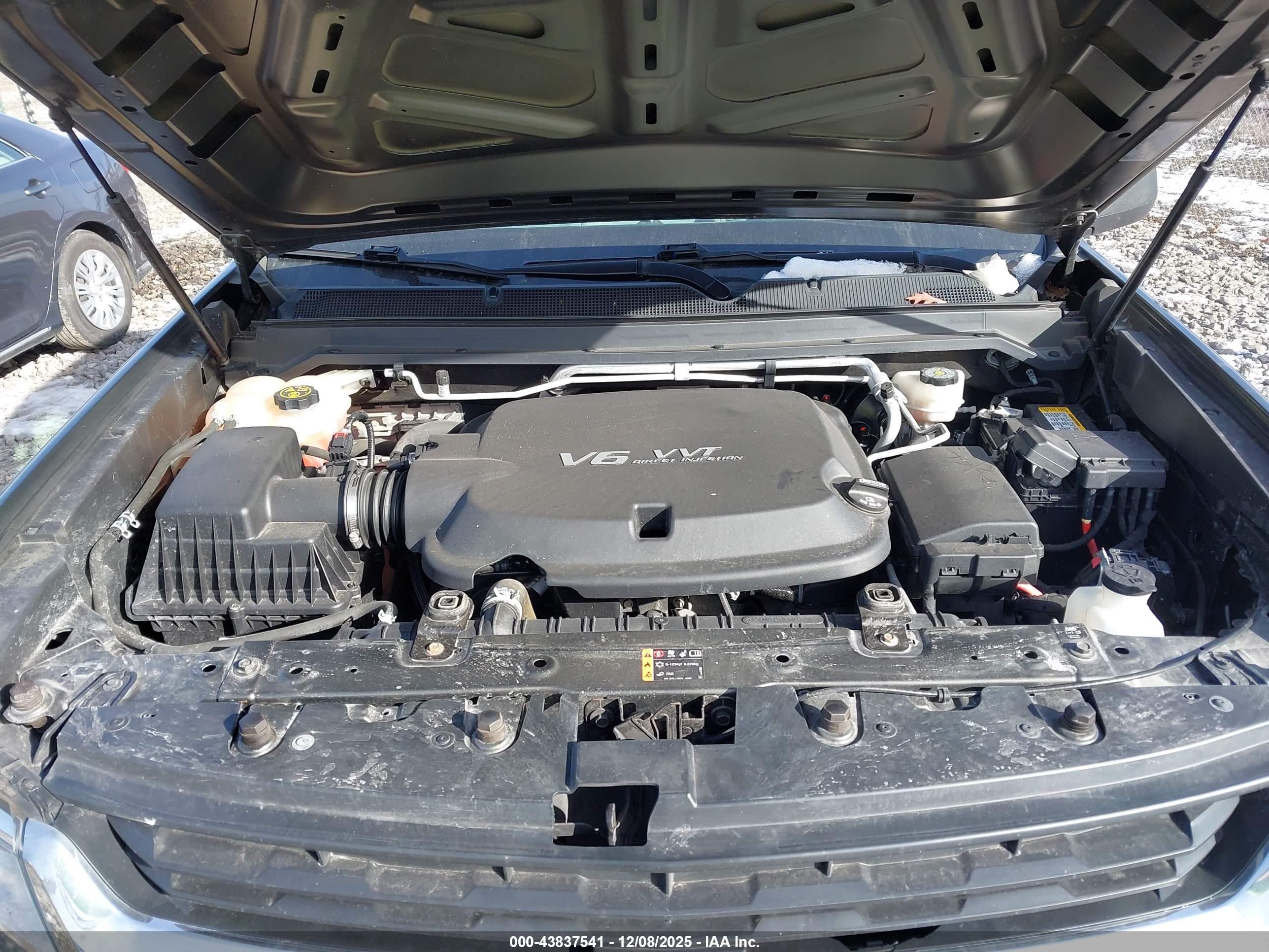CHEVROLET COLORADO image 10
