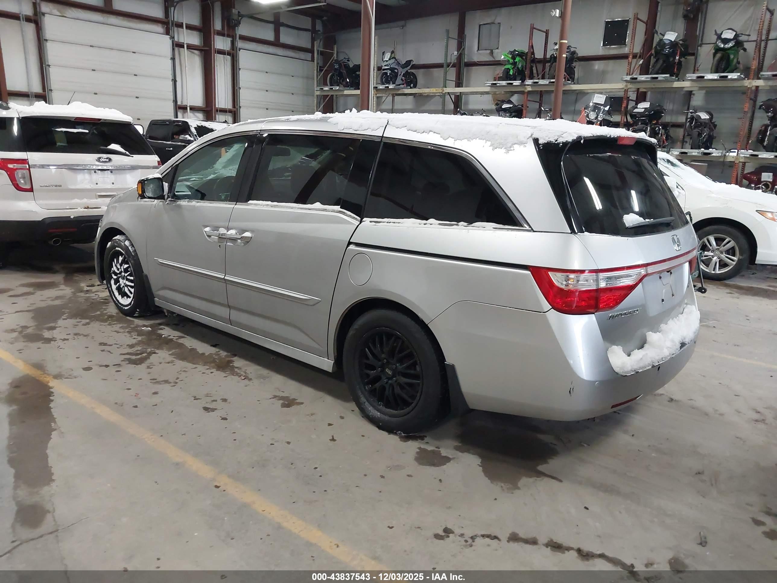 HONDA ODYSSEY image 3