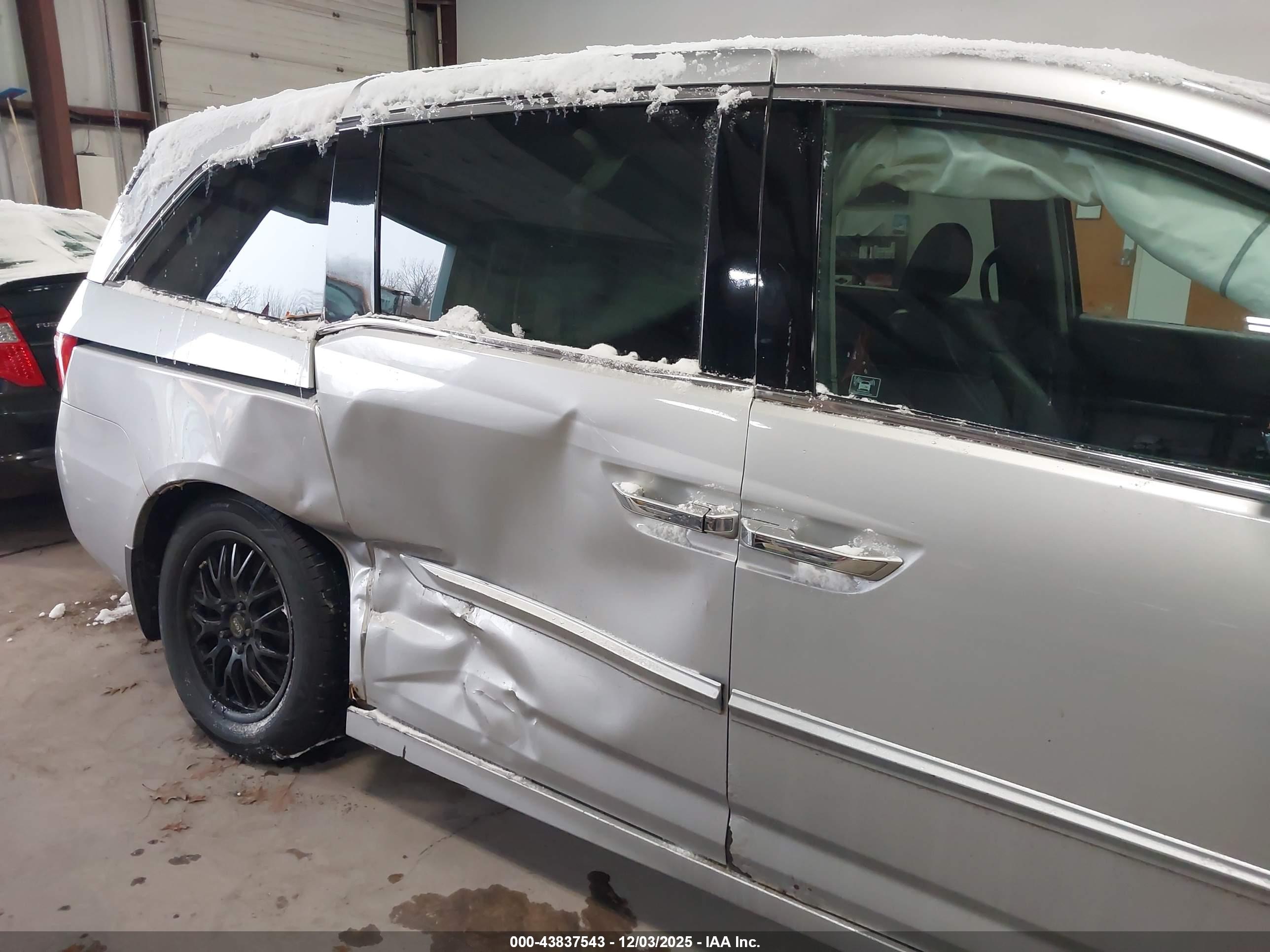 HONDA ODYSSEY image 6