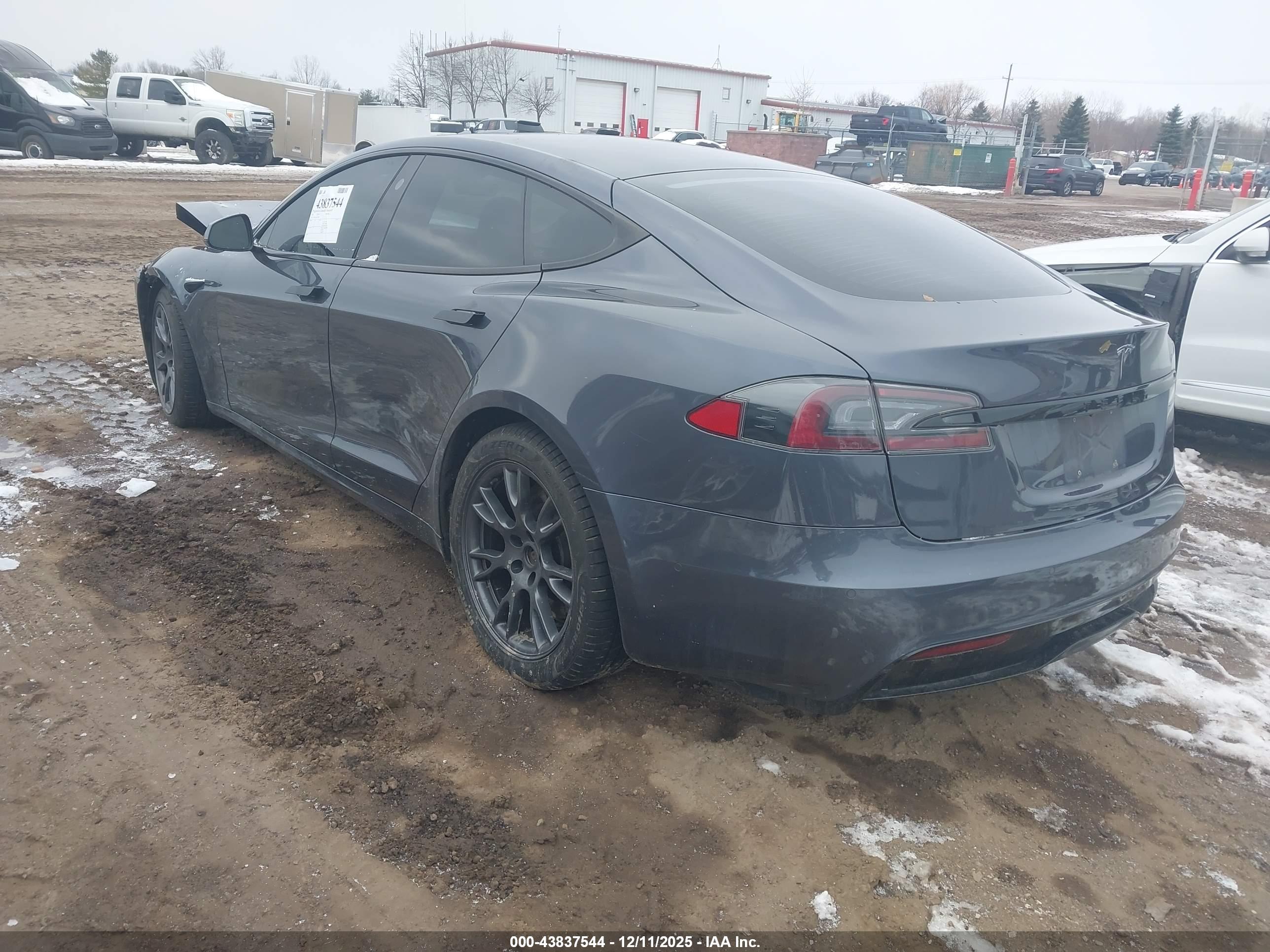 TESLA MODEL image 3