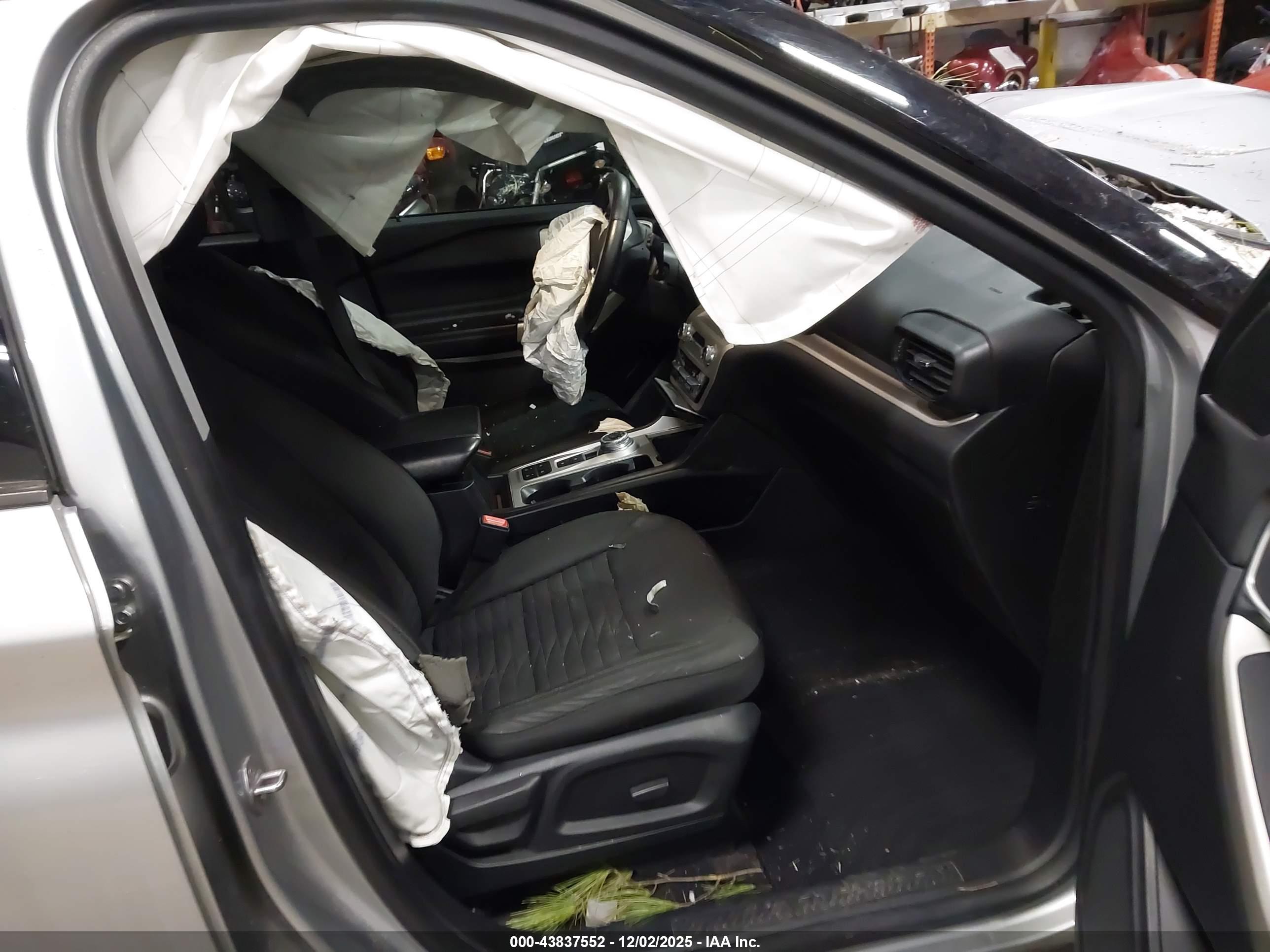 FORD EXPLORER image 5