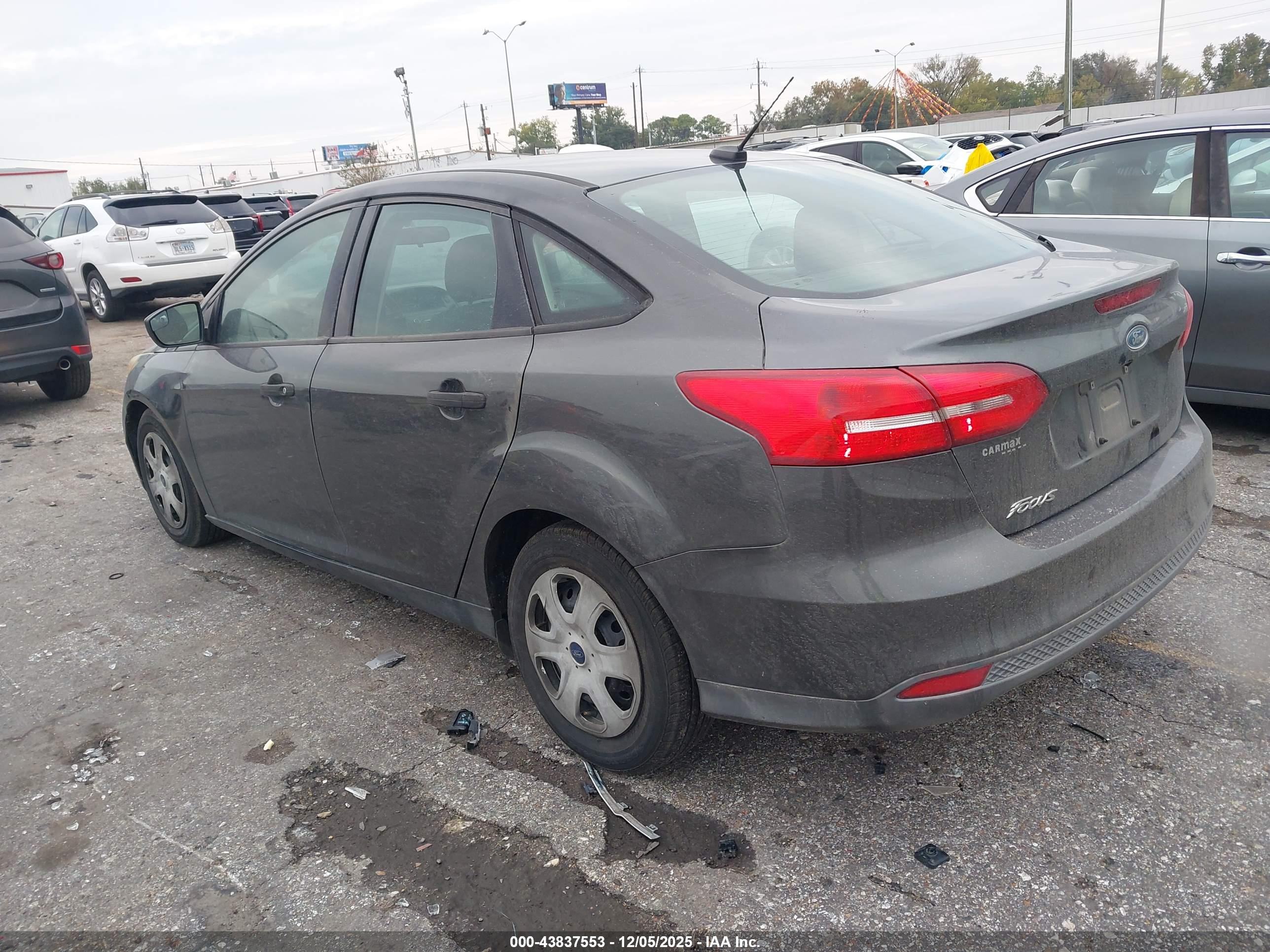 FORD FOCUS image 3