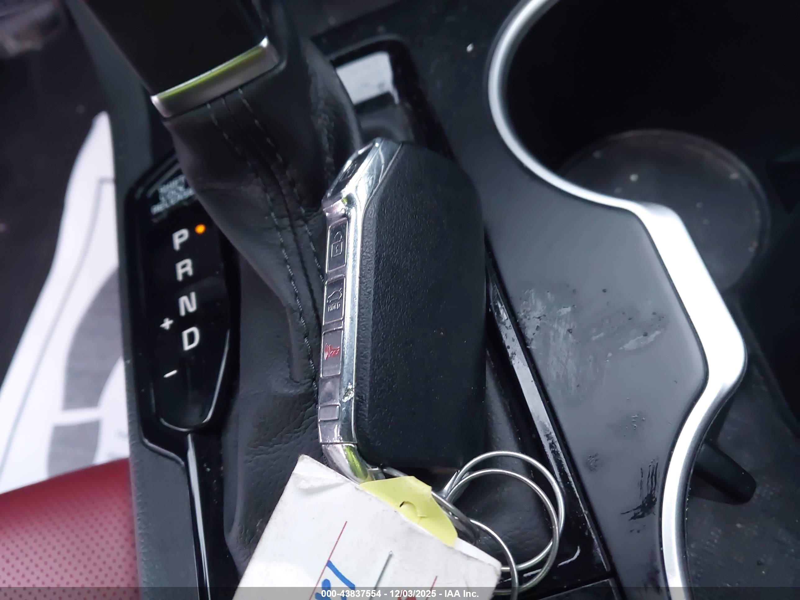 KIA K5 image 11