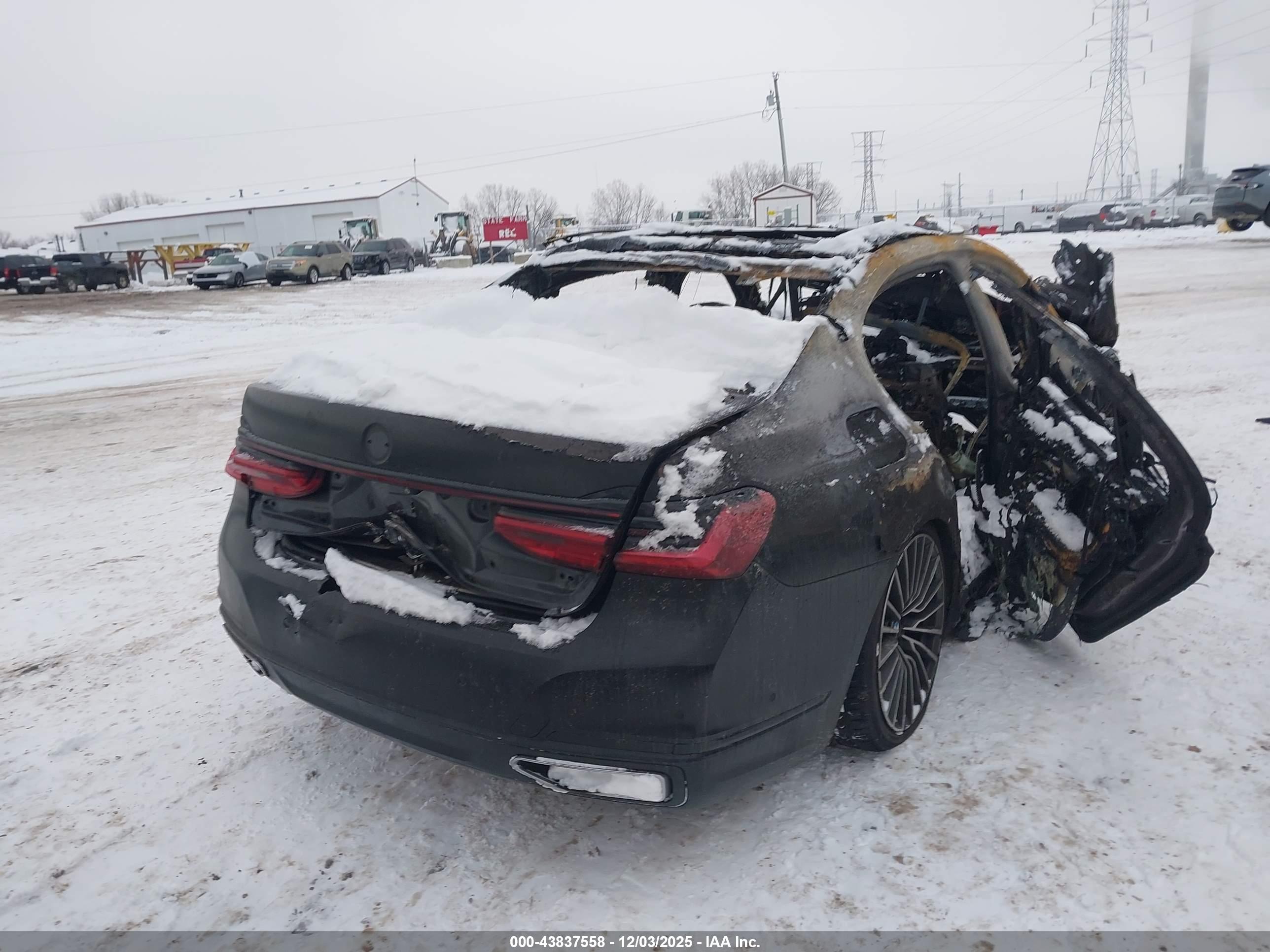 BMW 740I image 4