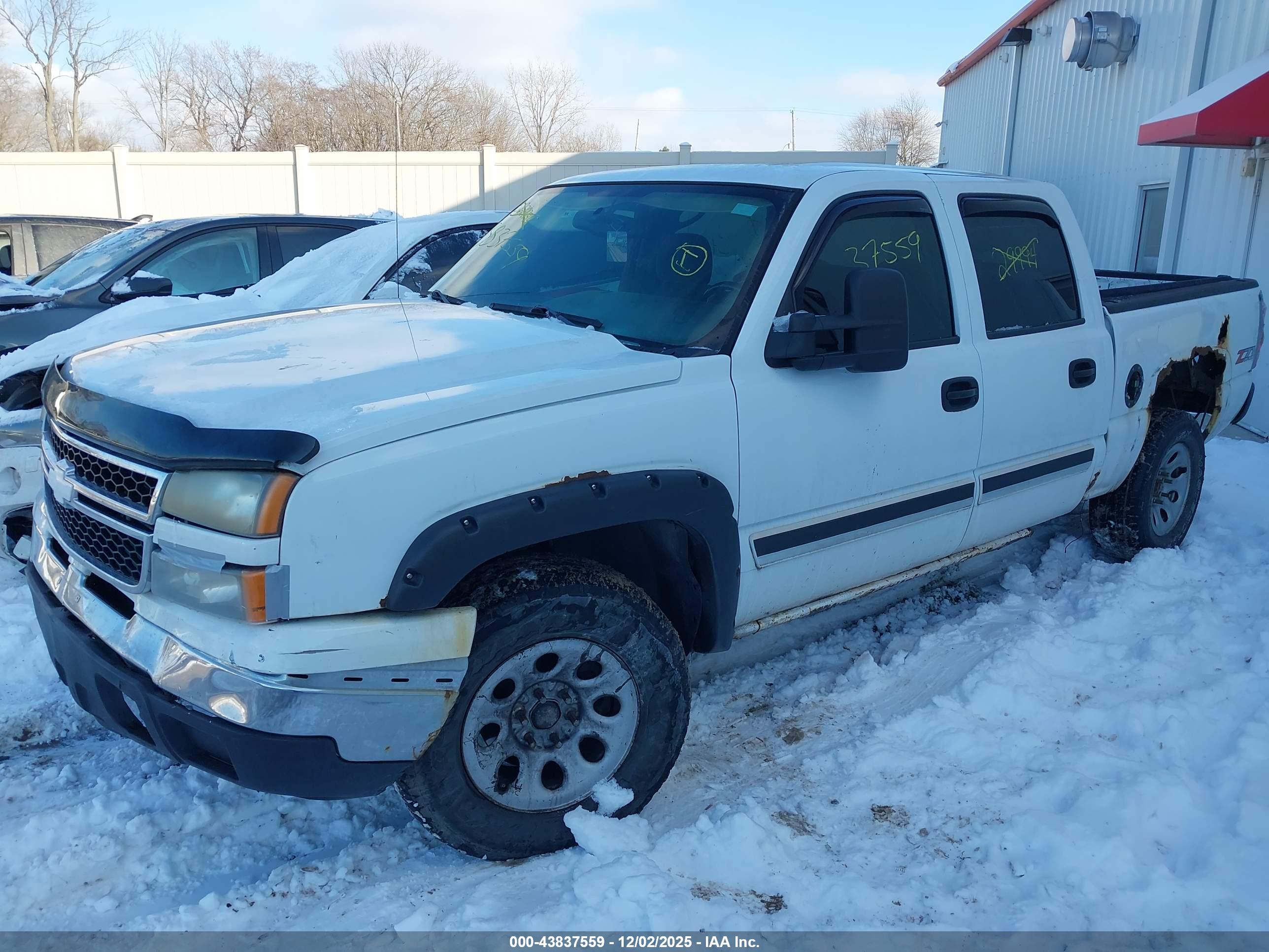 CHEVROLET SILVERADO image 2