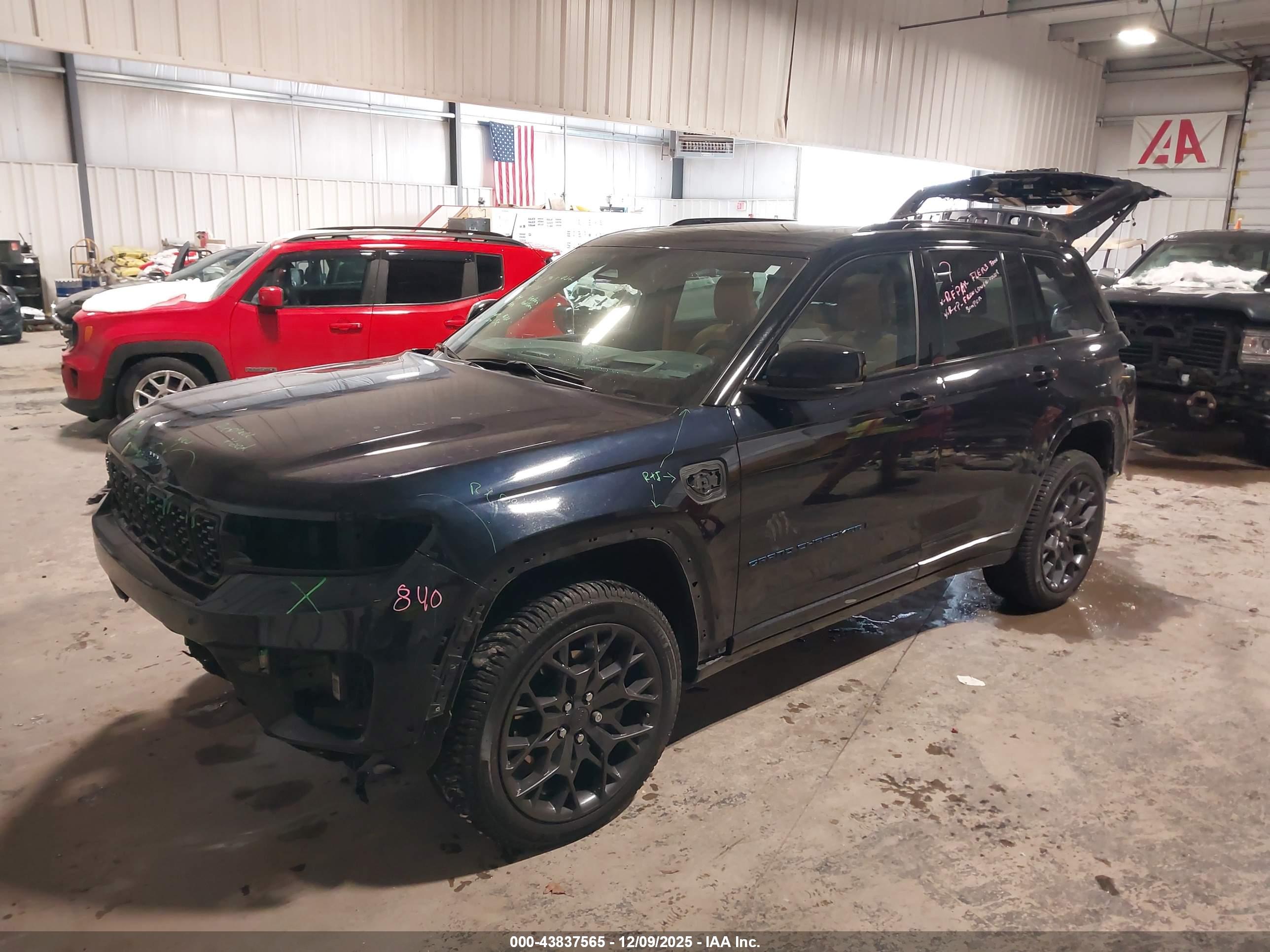 JEEP GRAND image 2