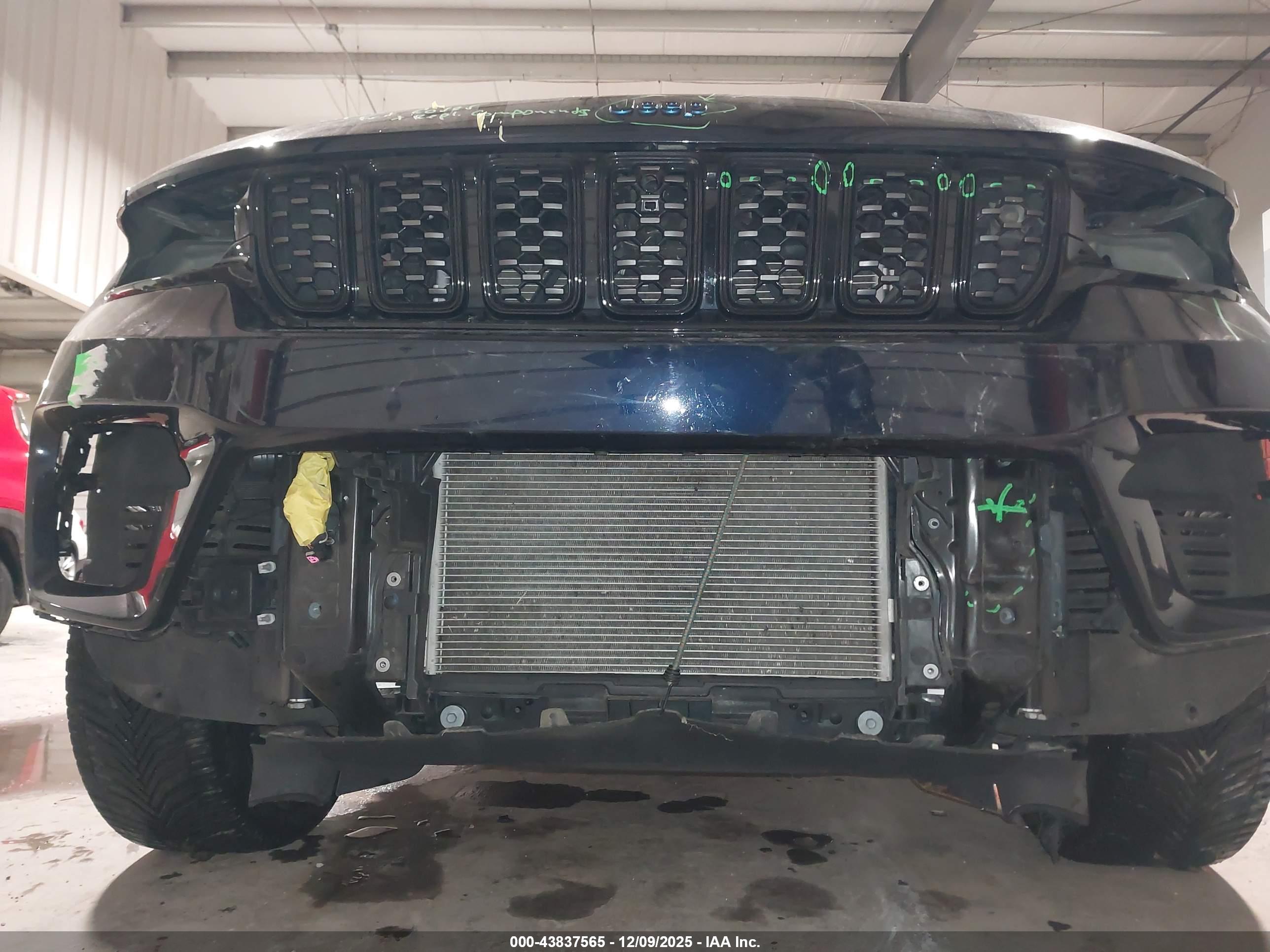 JEEP GRAND image 6