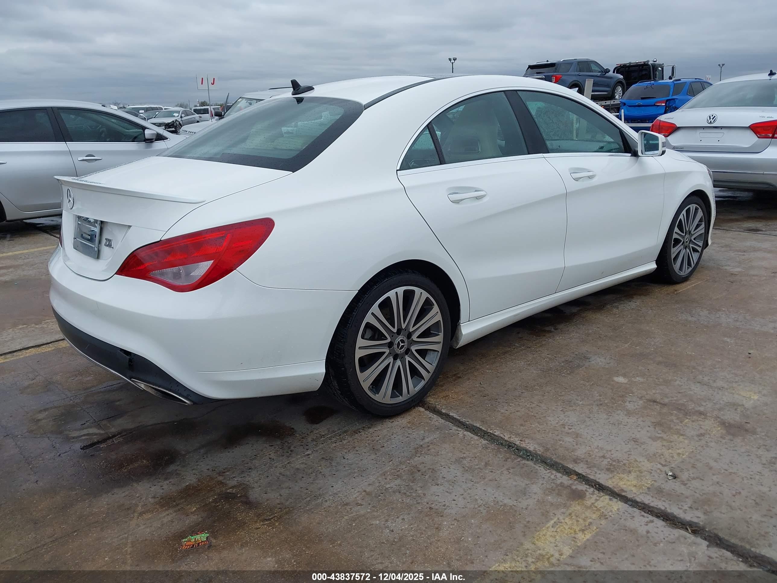 MERCEDES-BENZ CLA image 4