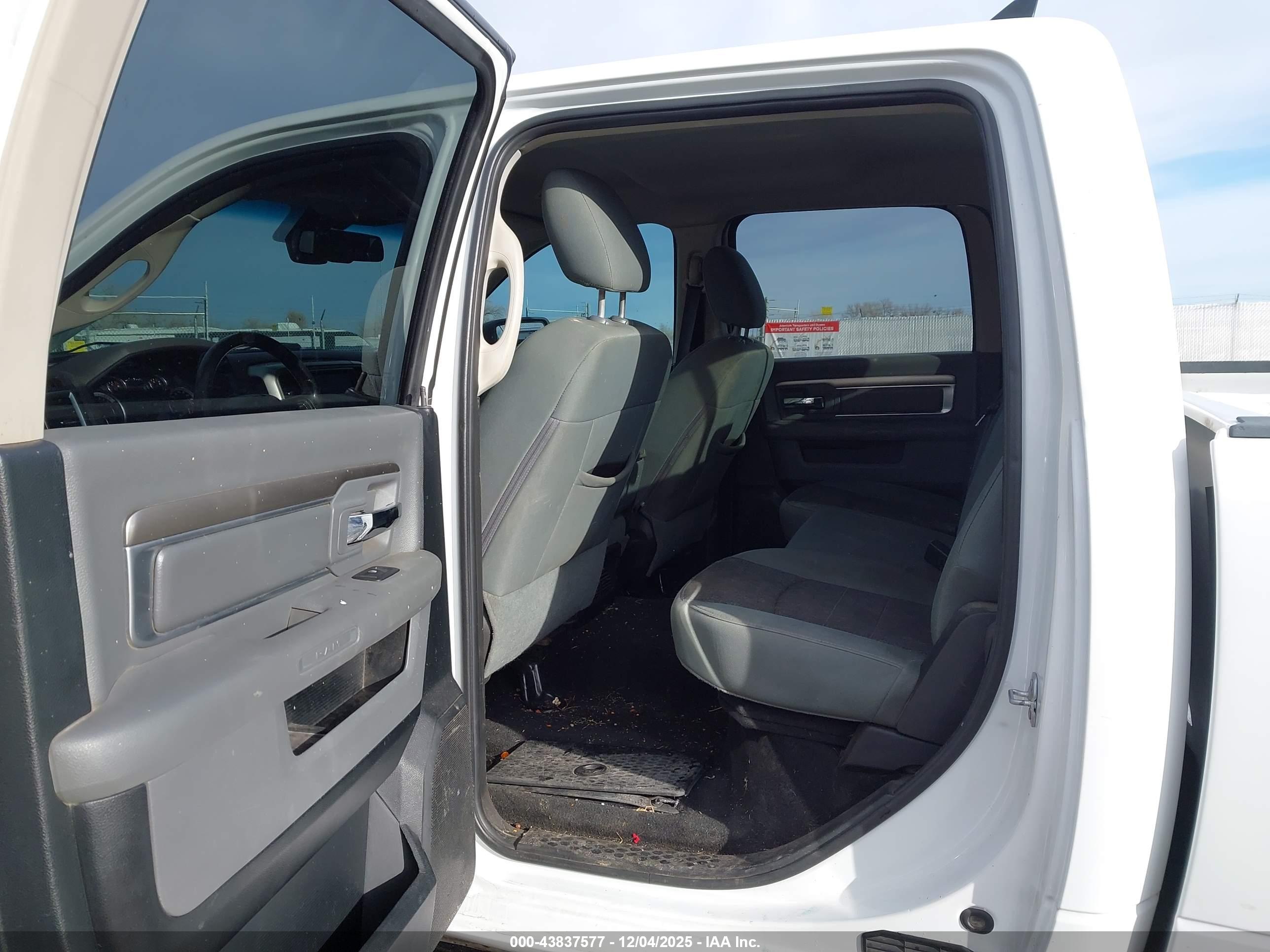 RAM 1500 image 8