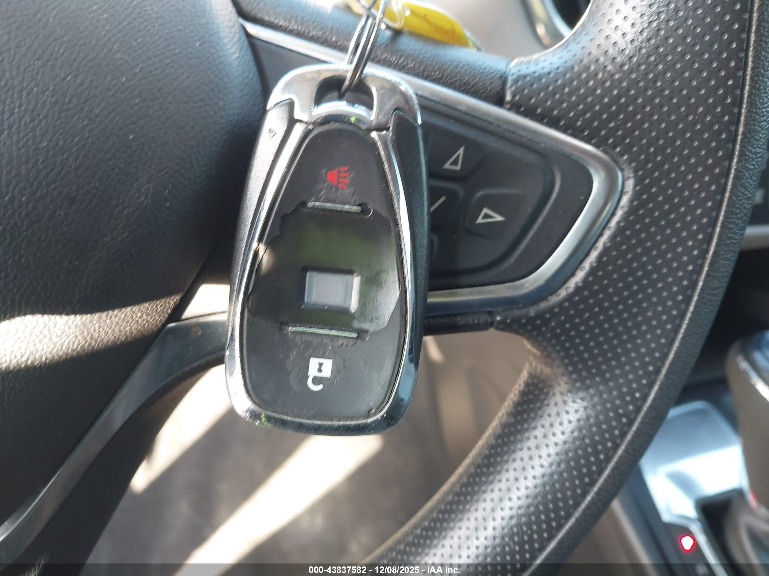 CHEVROLET EQUINOX image 11