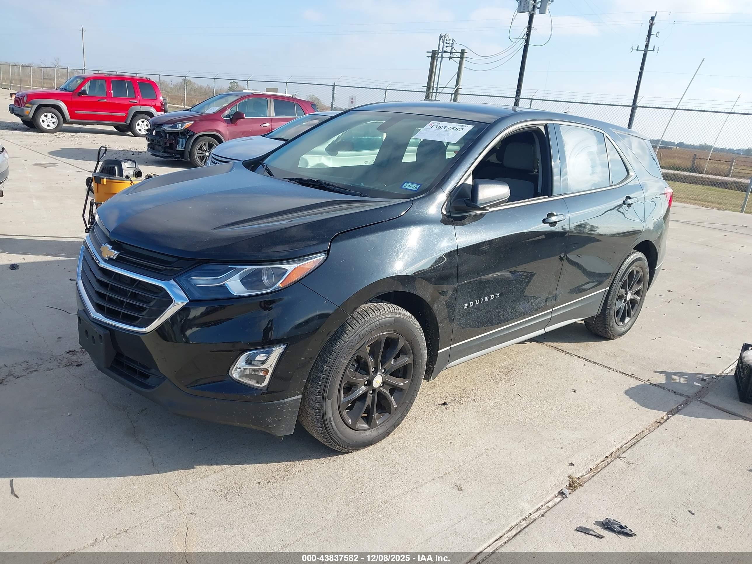 CHEVROLET EQUINOX image 2