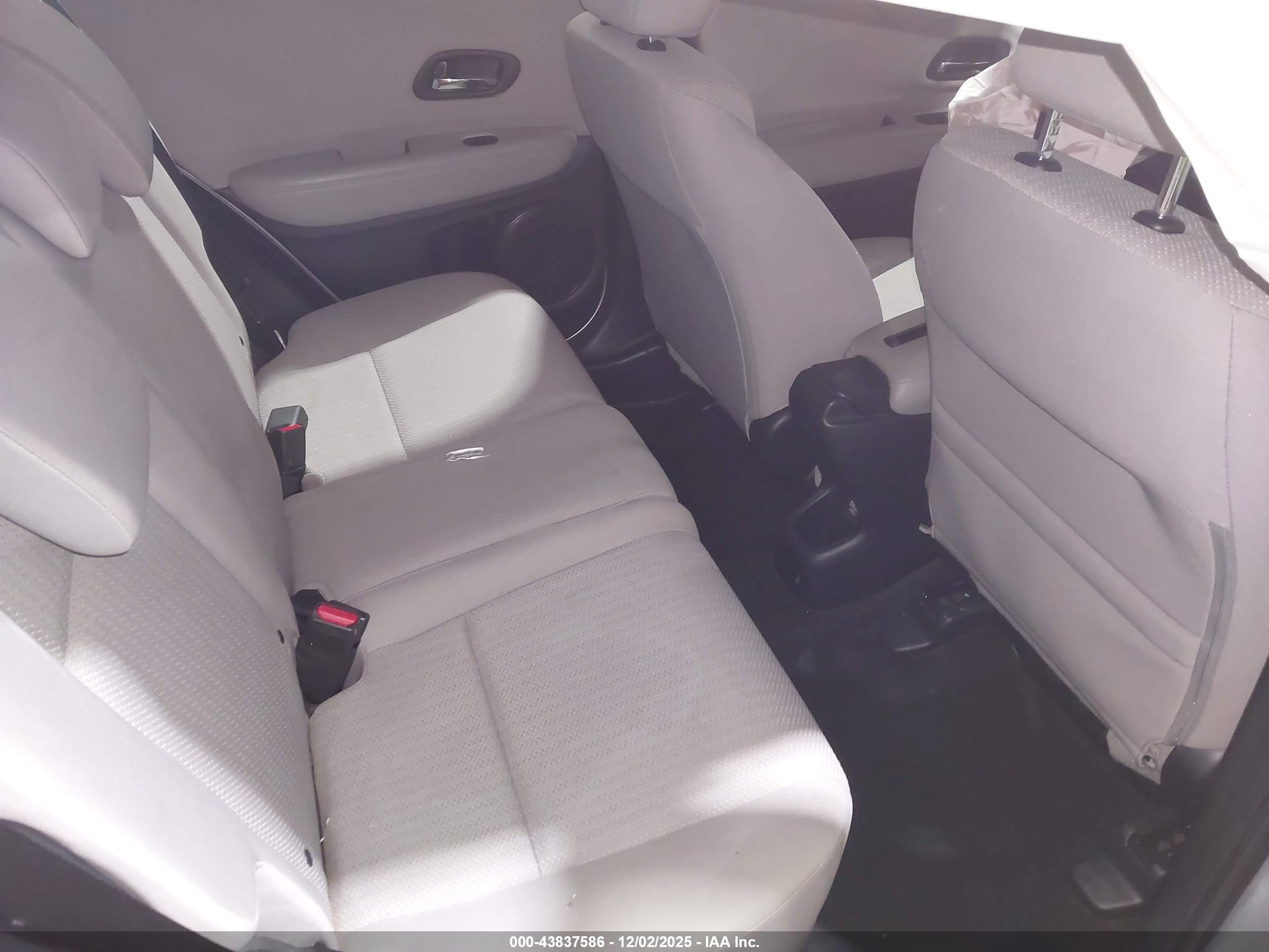 HONDA HR-V image 8