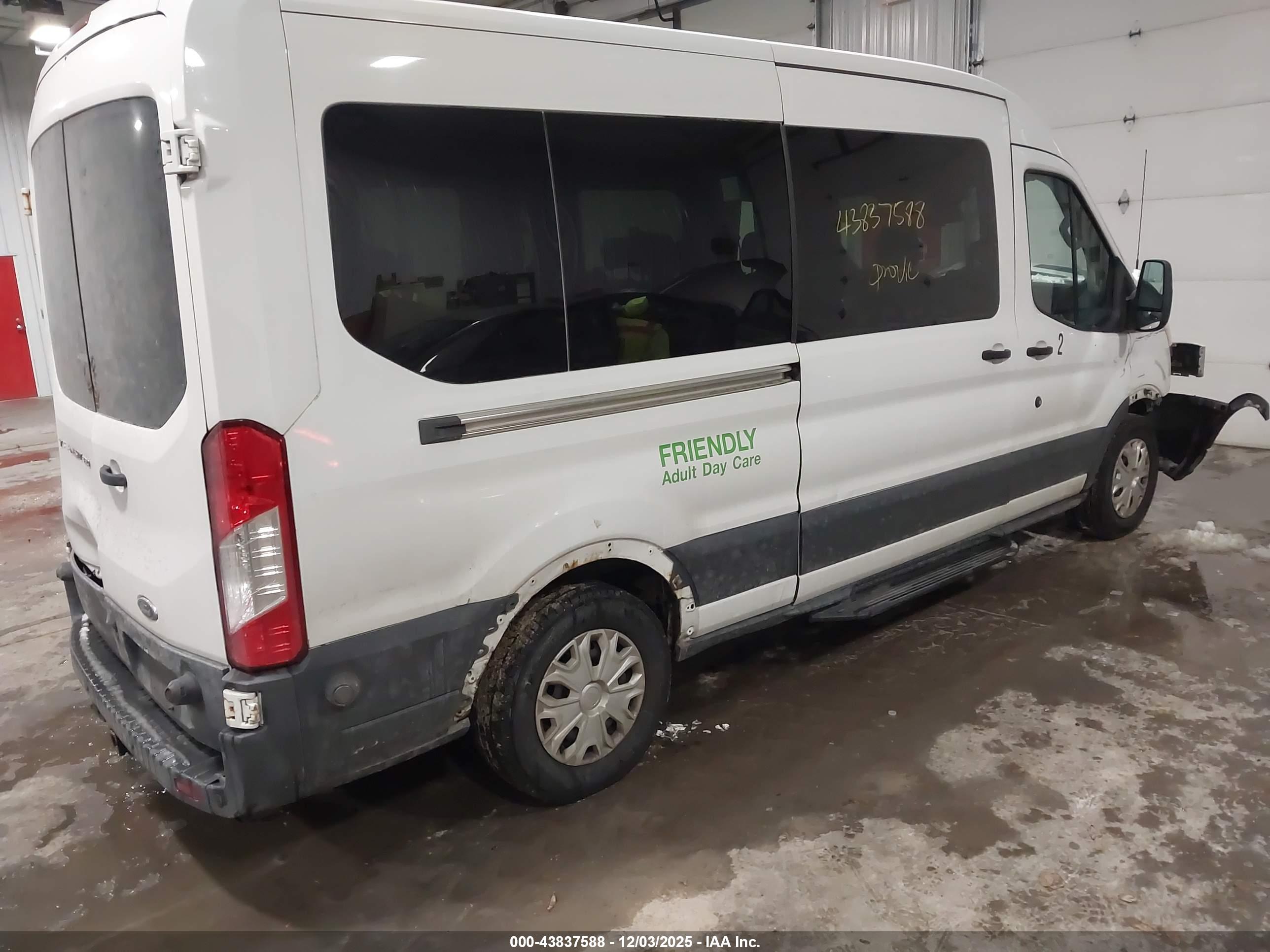 FORD TRANSIT-350 image 4