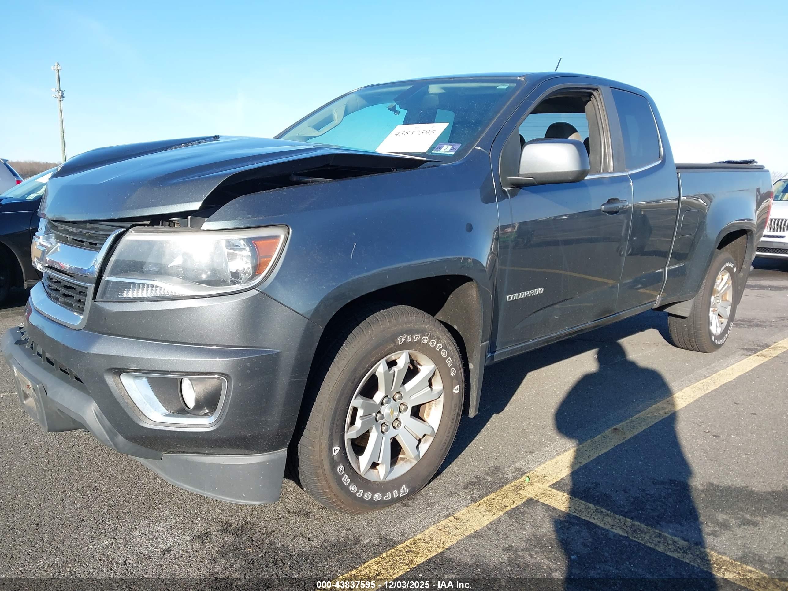 CHEVROLET COLORADO image 2