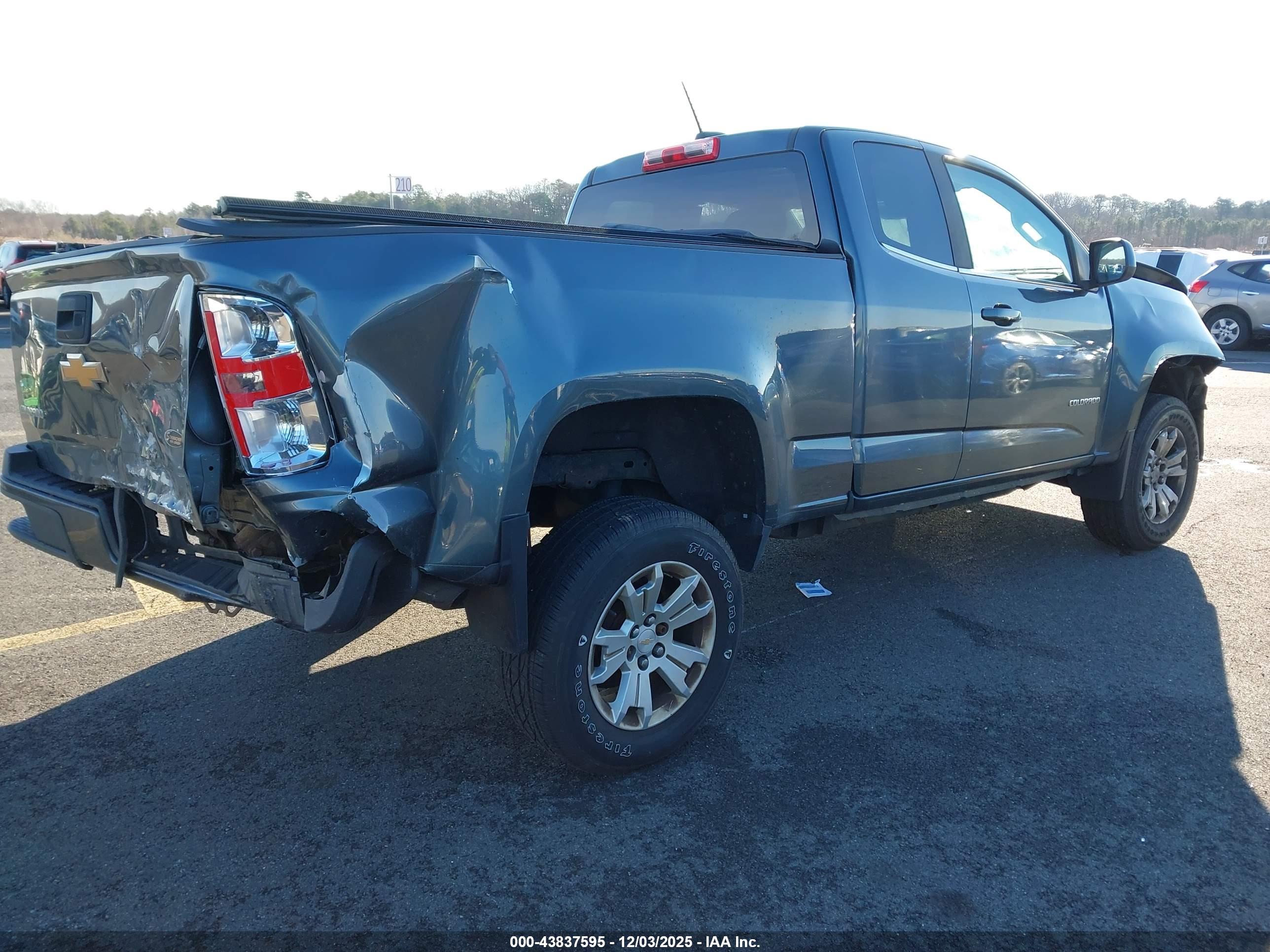 CHEVROLET COLORADO image 4