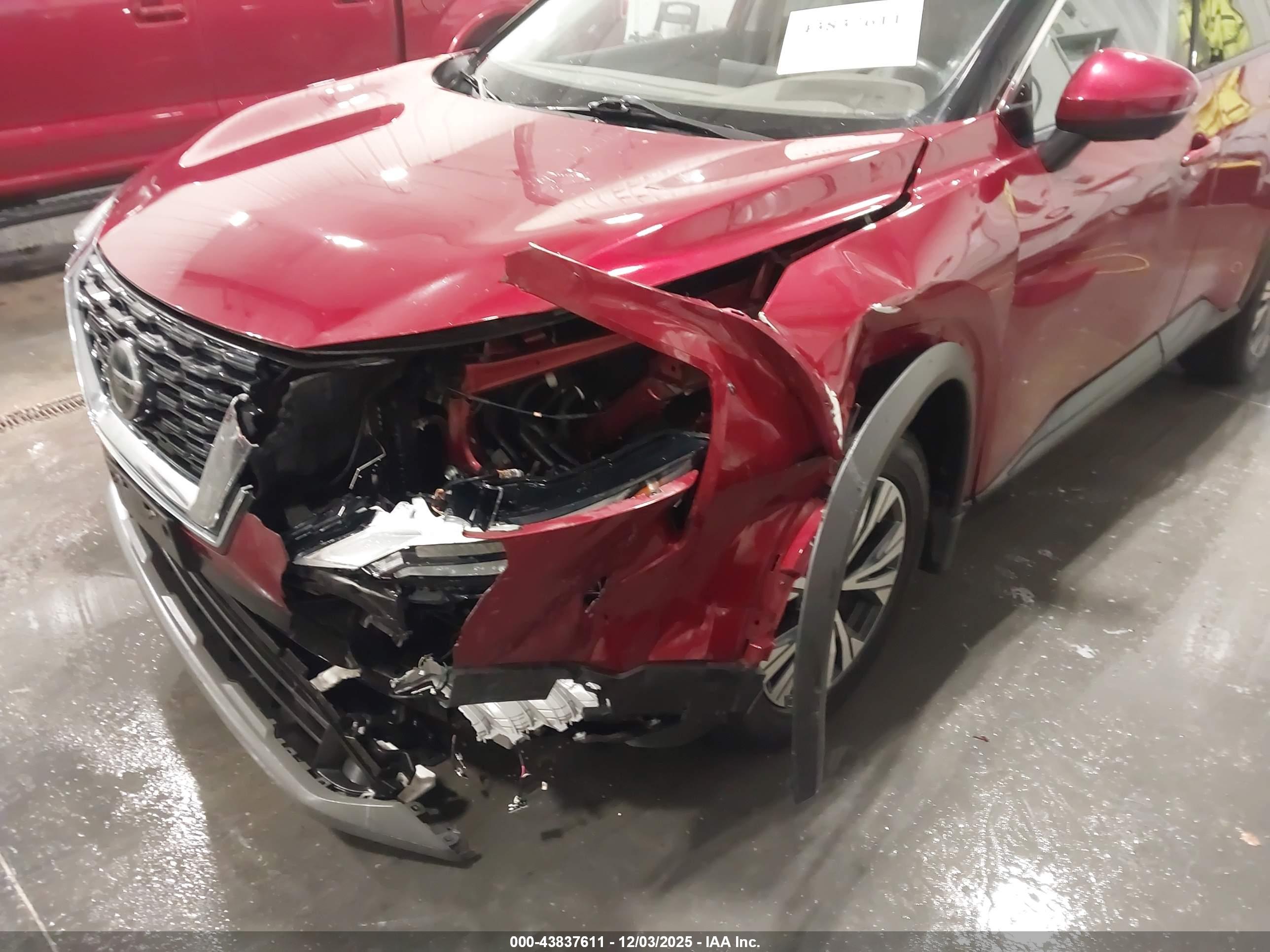 NISSAN ROGUE image 6