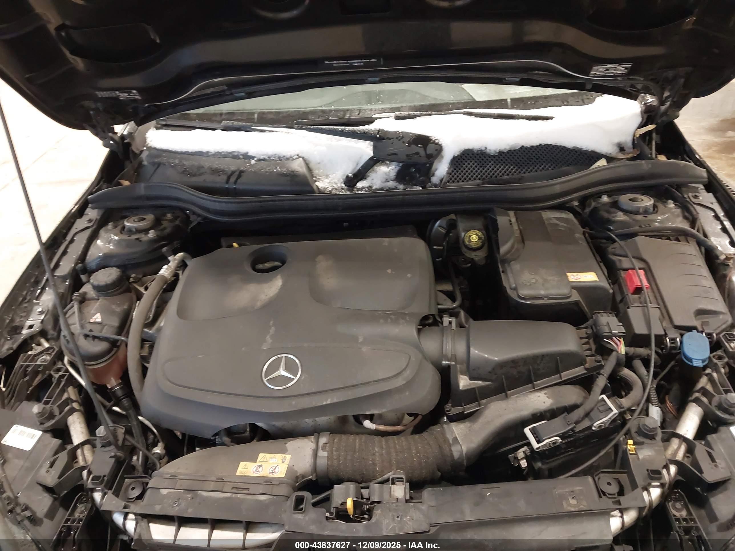 MERCEDES-BENZ GLA image 10