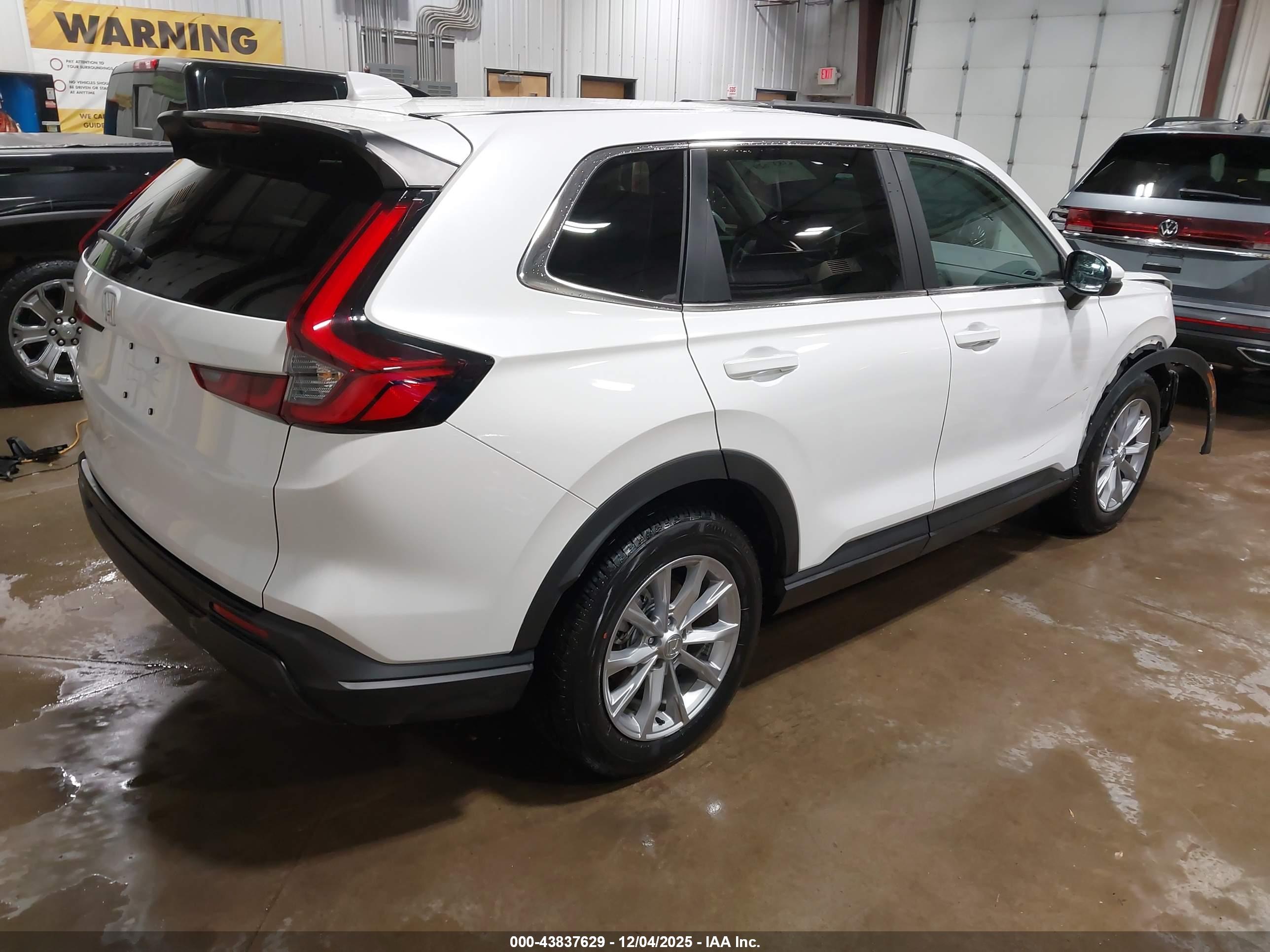 HONDA CR-V image 4