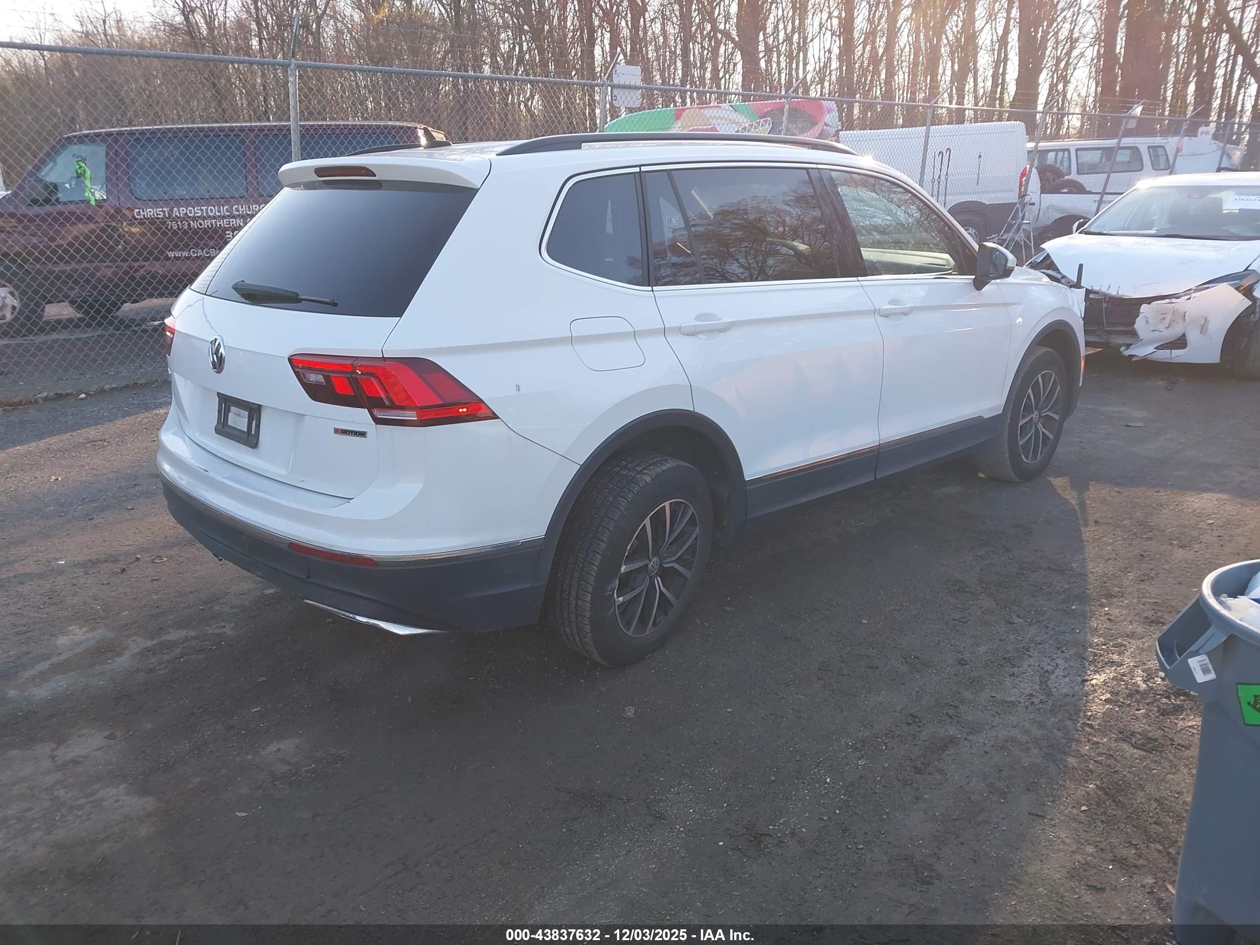 VOLKSWAGEN TIGUAN image 4