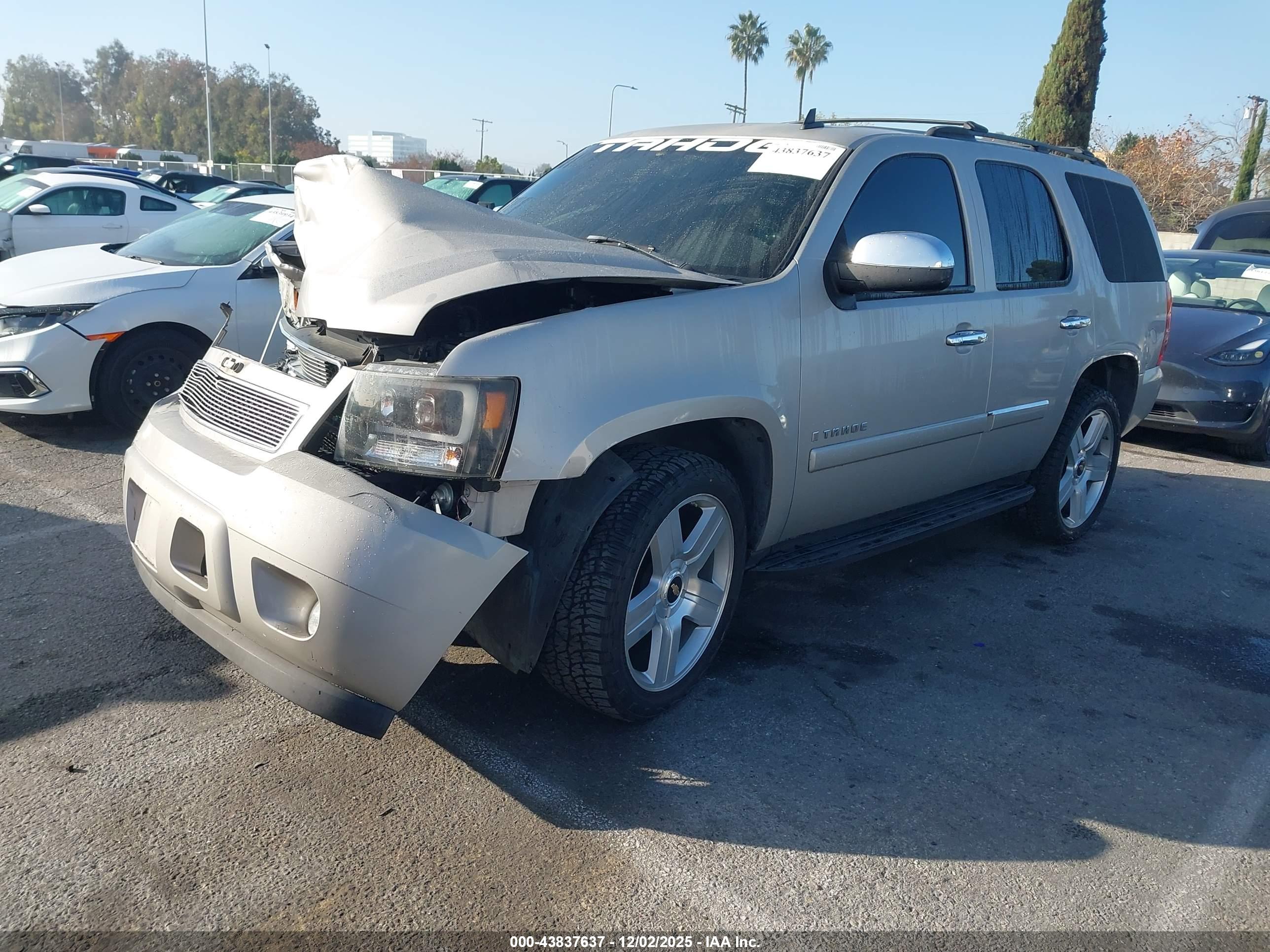 CHEVROLET TAHOE image 2