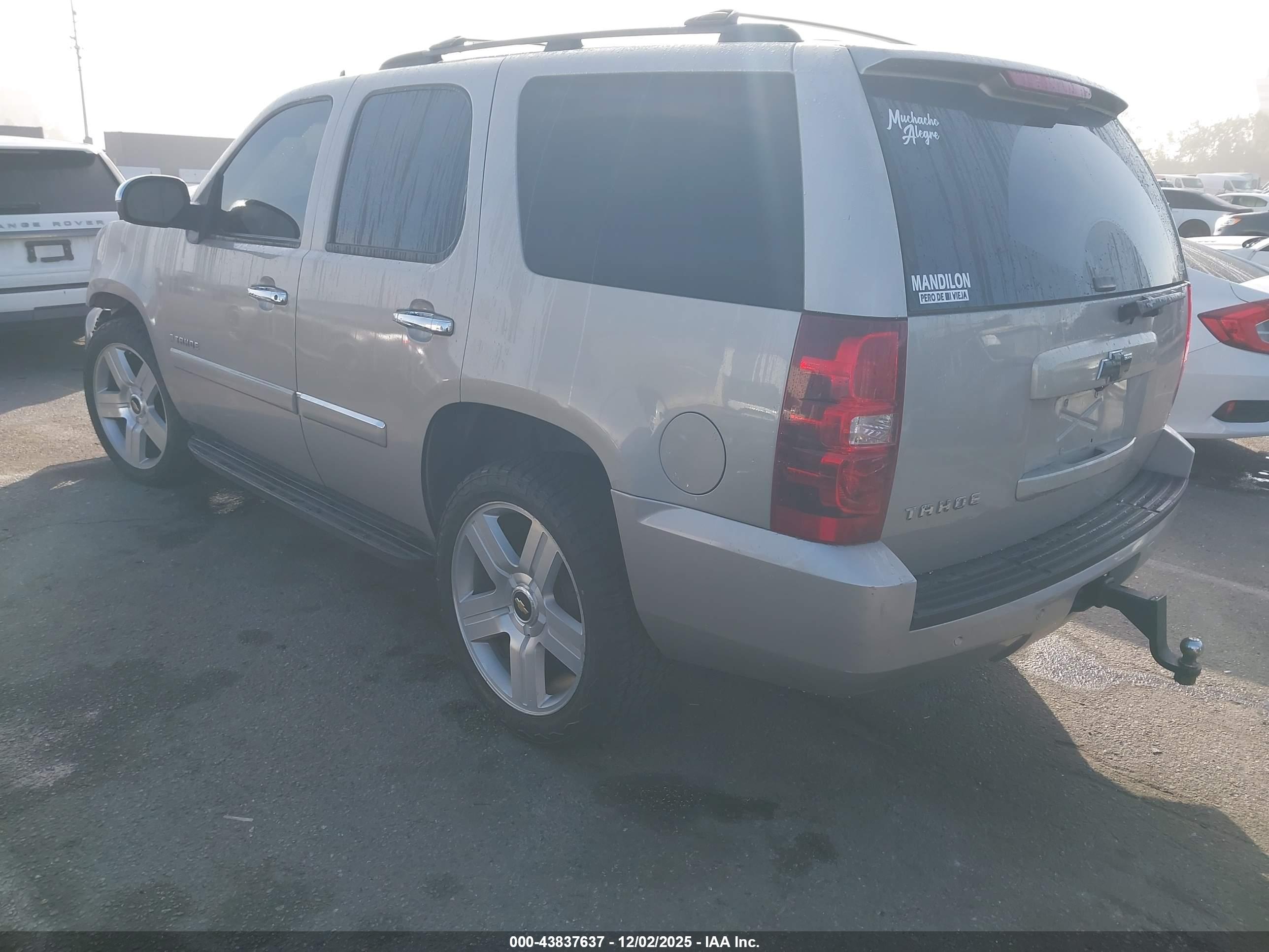 CHEVROLET TAHOE image 3