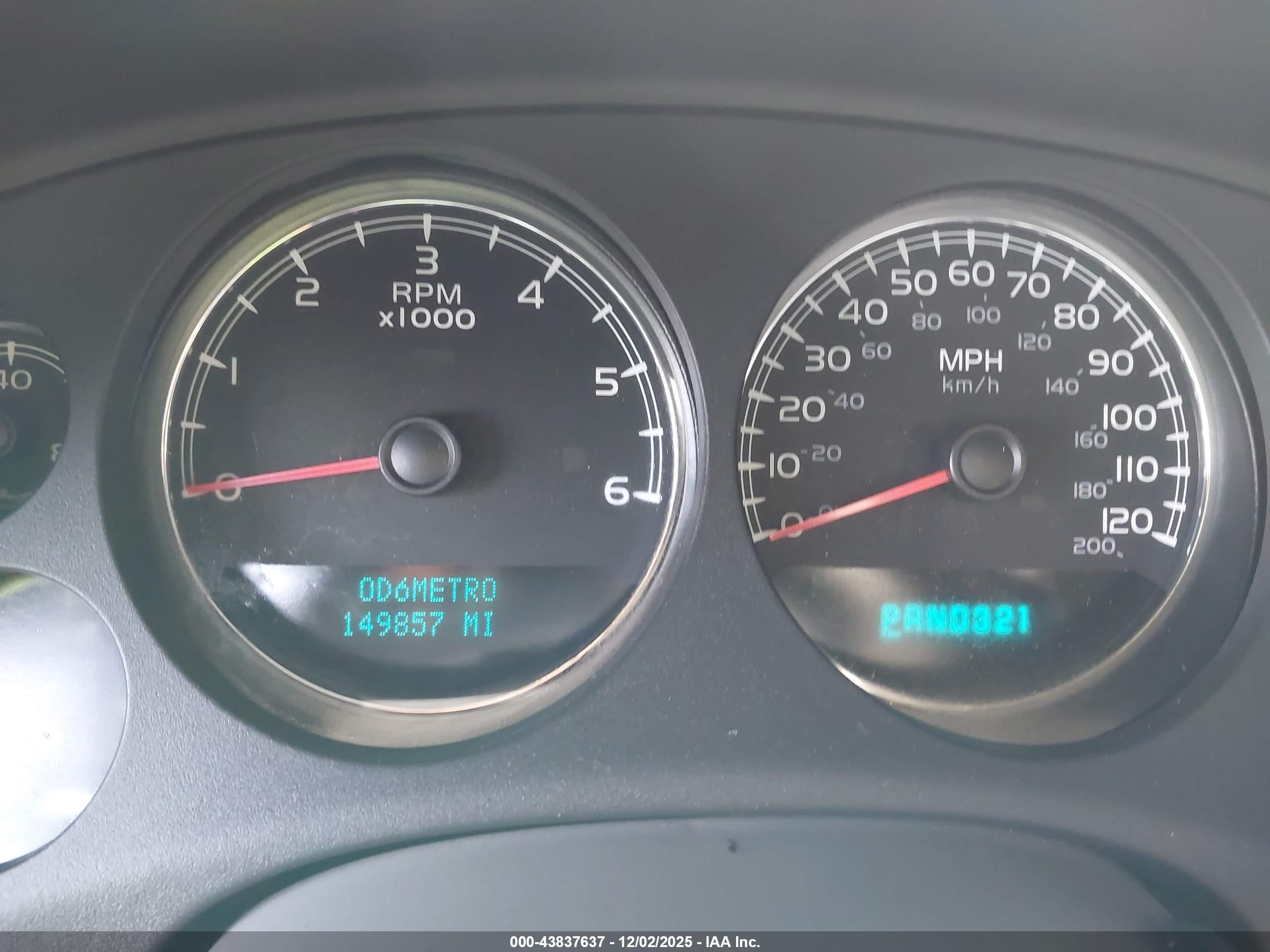 CHEVROLET TAHOE image 7