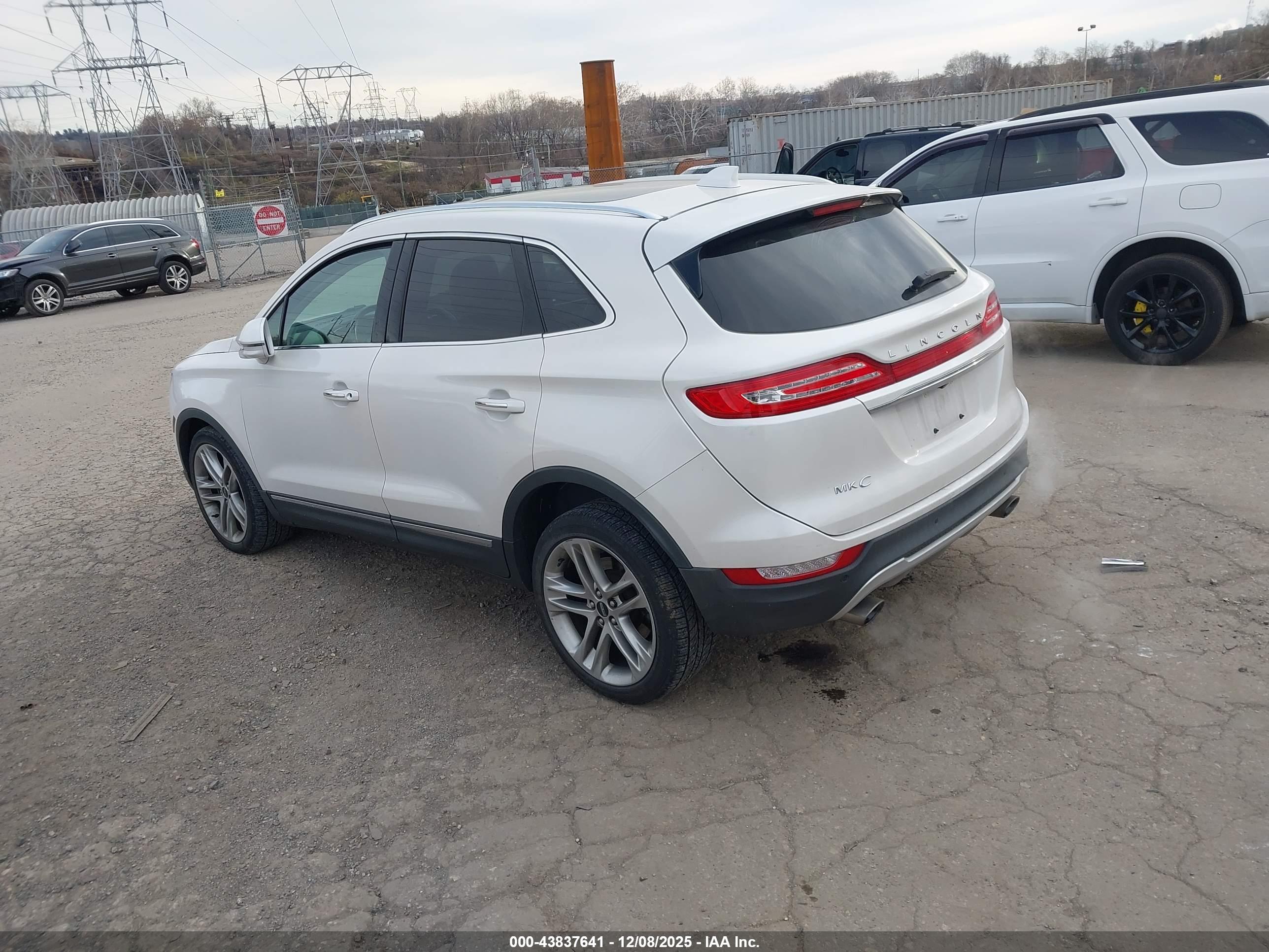 LINCOLN MKC image 3